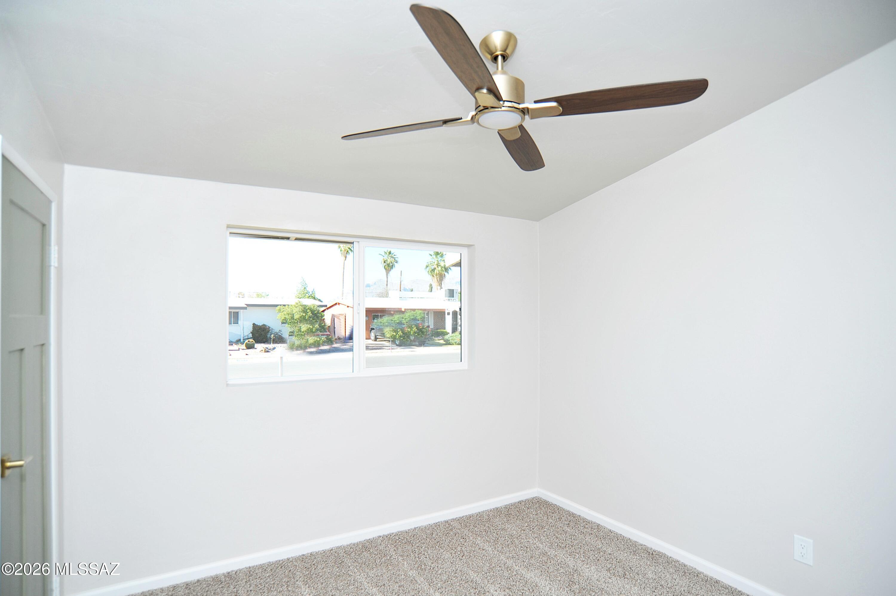 Vista Del Norte - Residential