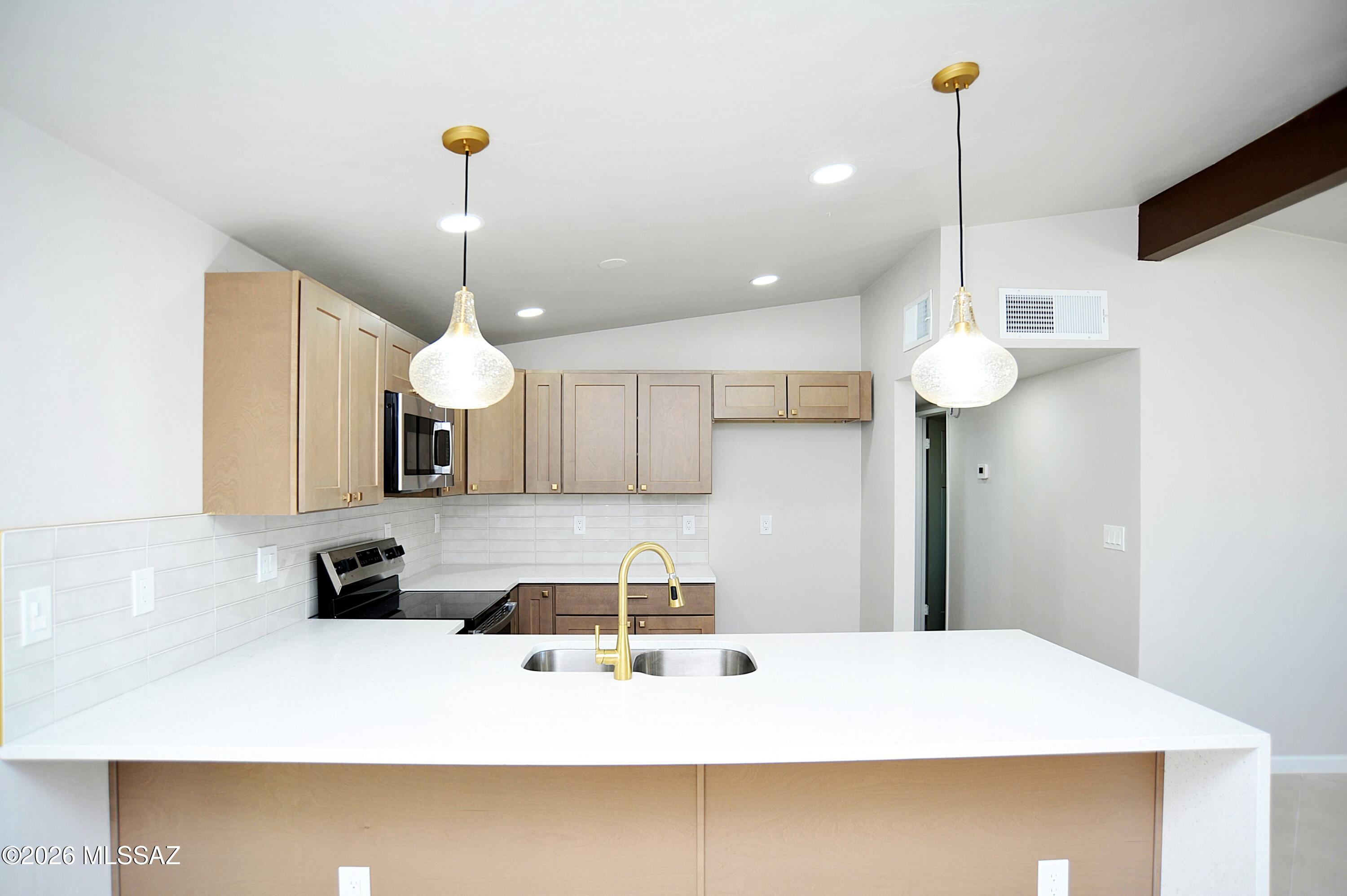 Vista Del Norte - Residential