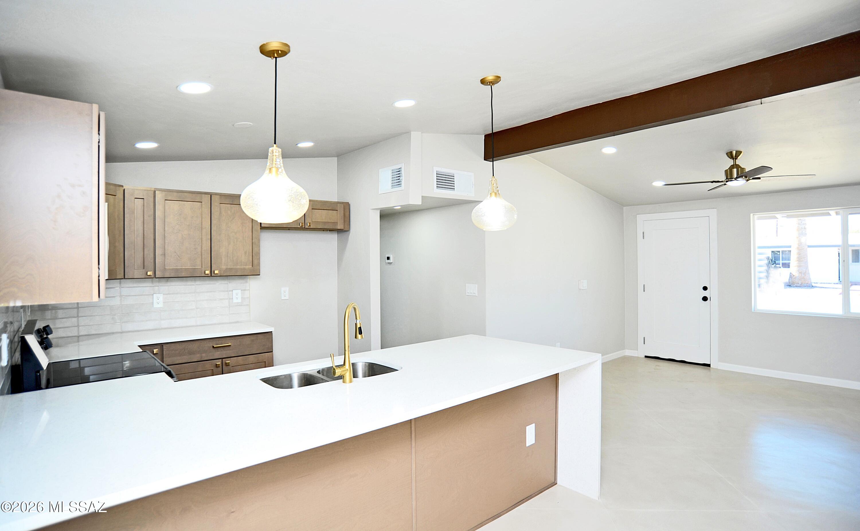 Vista Del Norte - Residential
