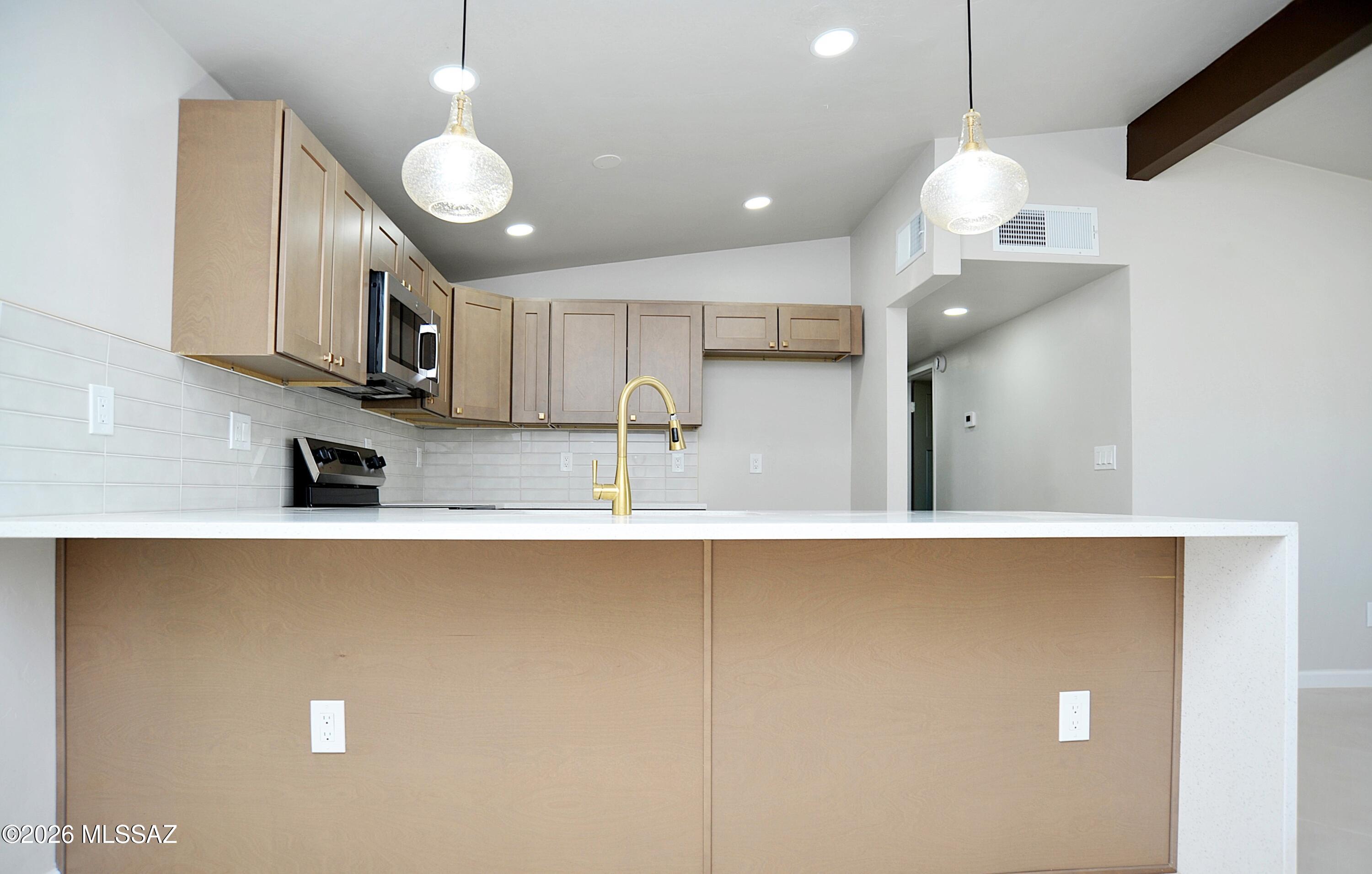 Vista Del Norte - Residential