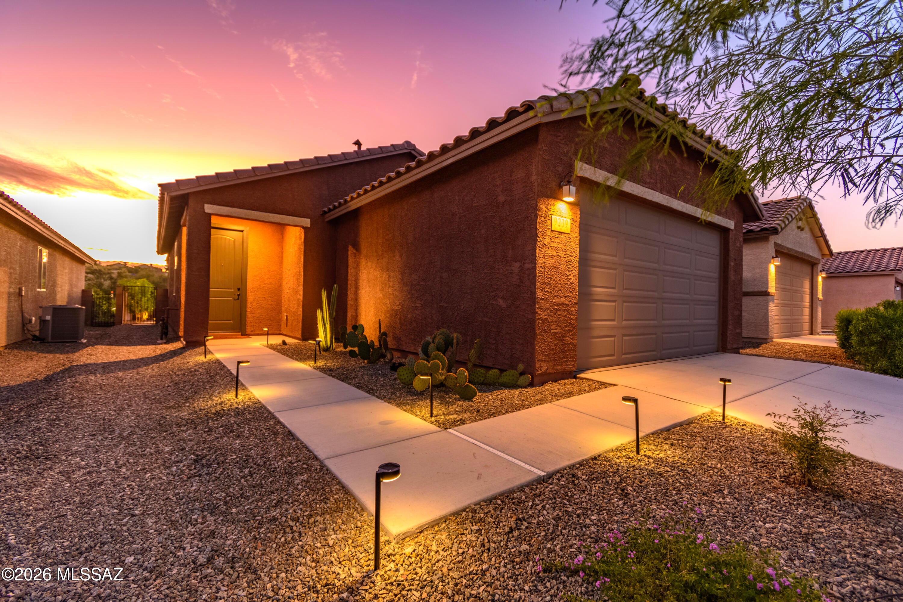 9239 N Peridot Vista Avenue