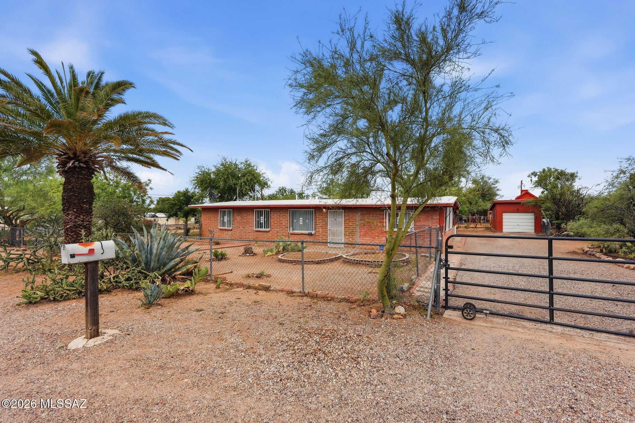 2901 W Milton Road