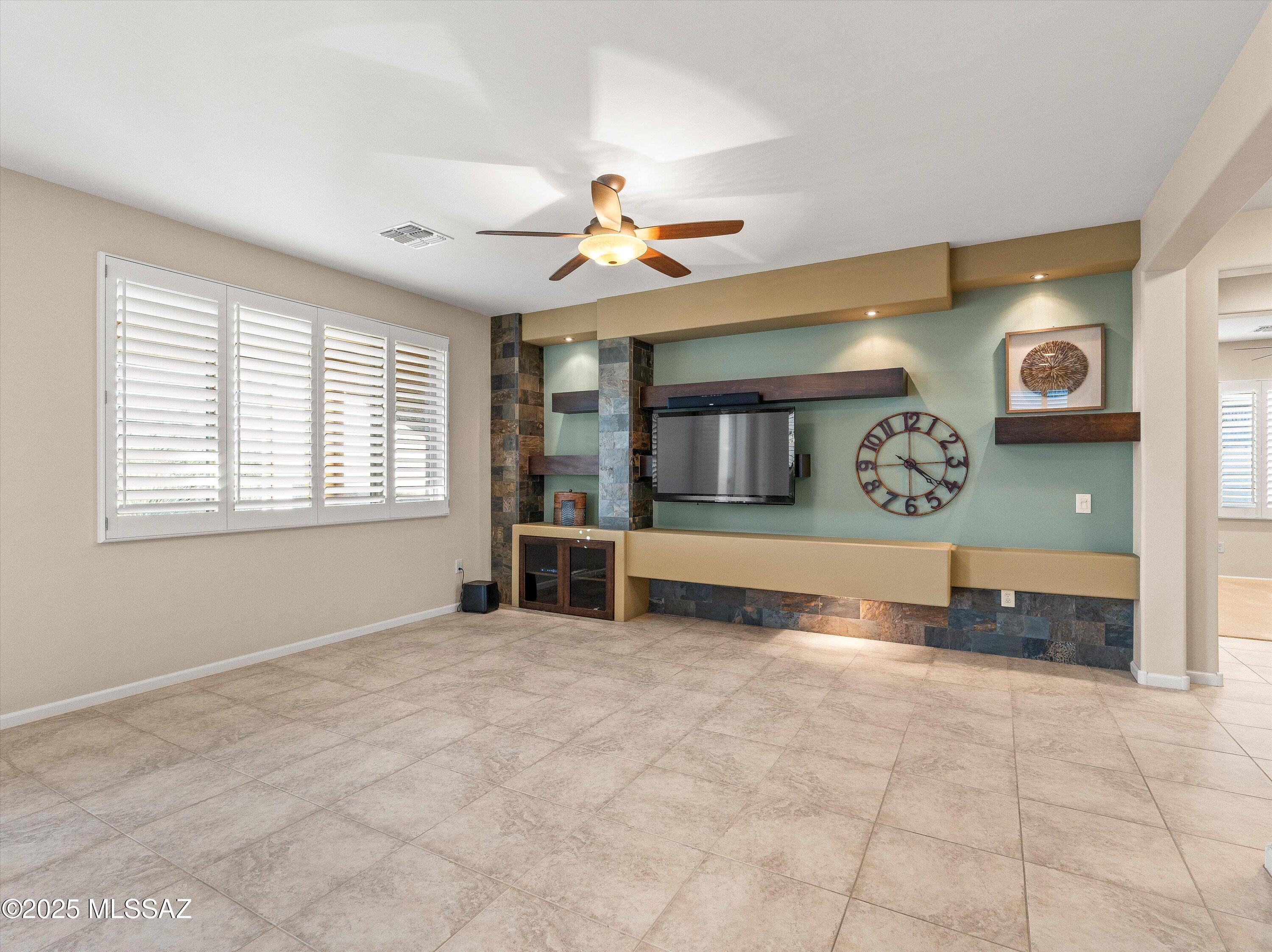 Saddlebrooke Ranch - Residential