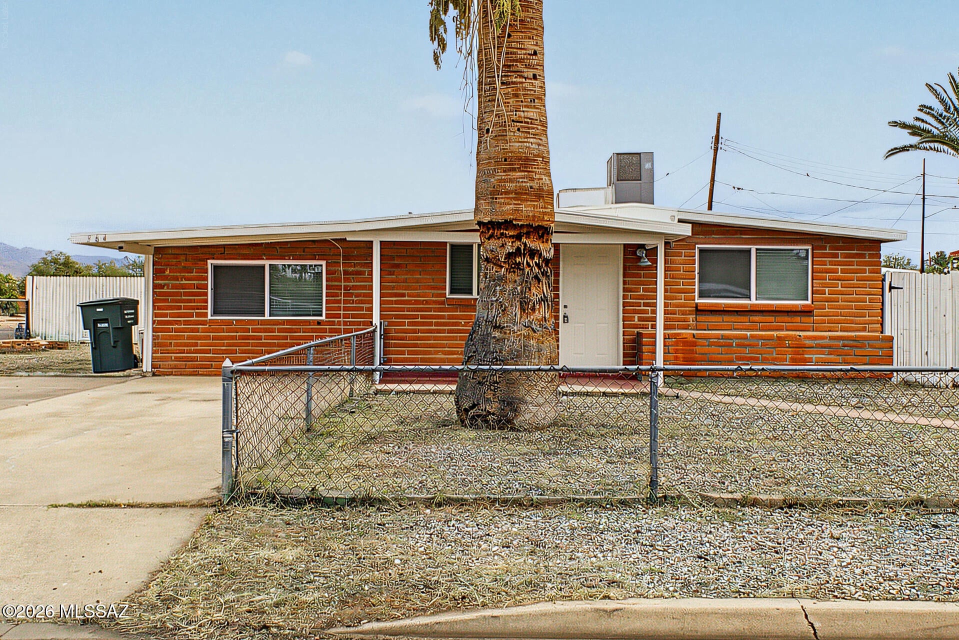 364 E Calle Arizona