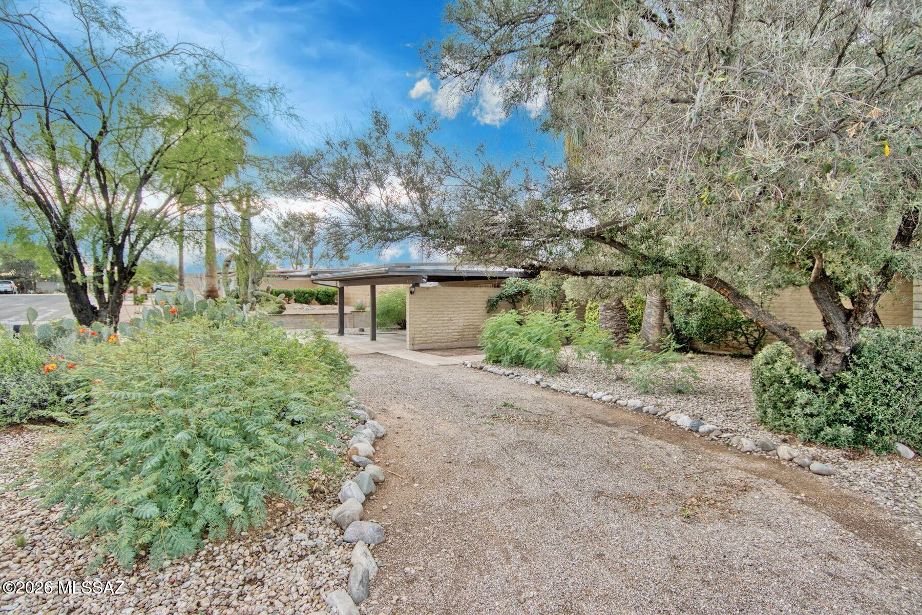 8700 E Placita Playa Avenue