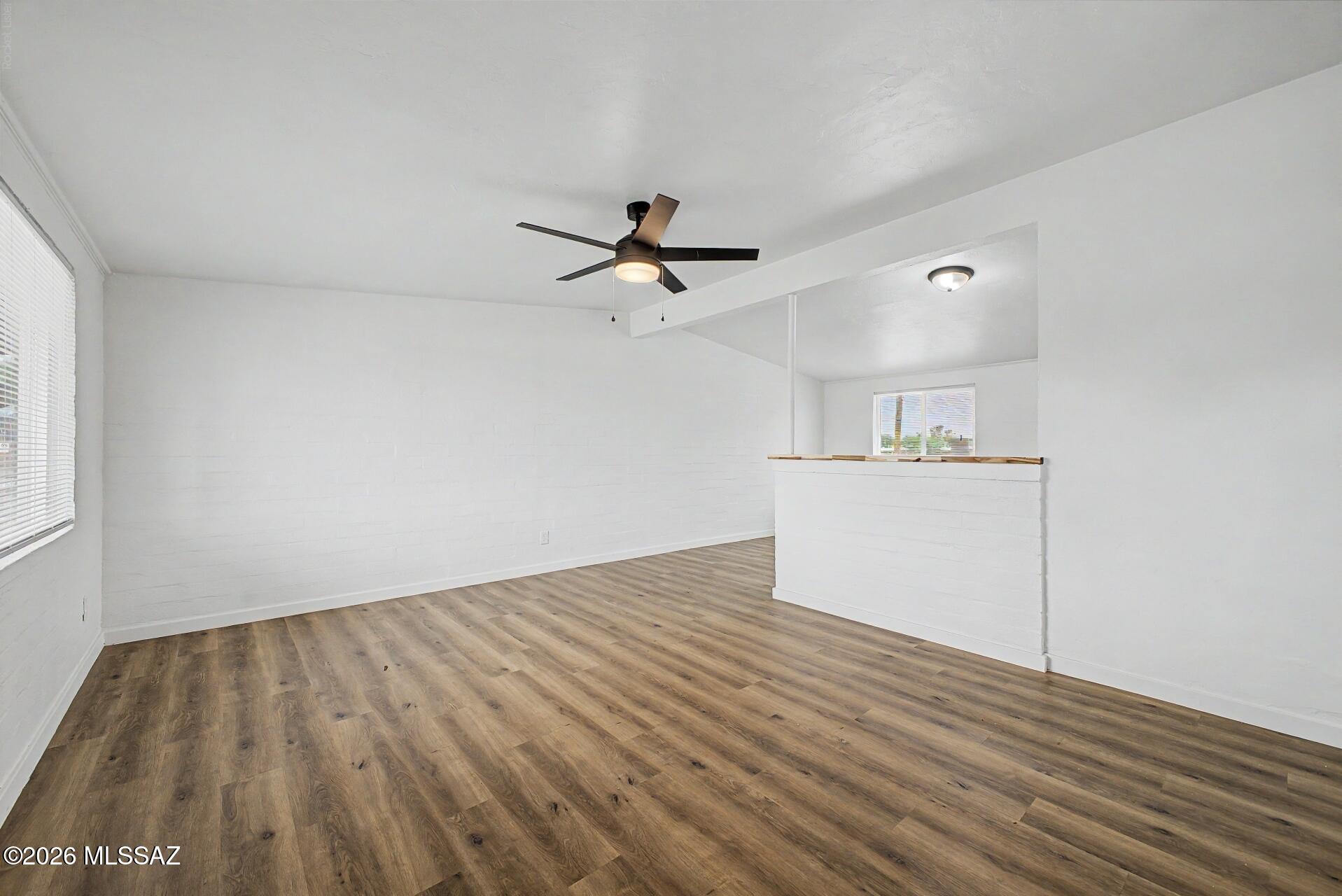 1734 S Avenida Regulo