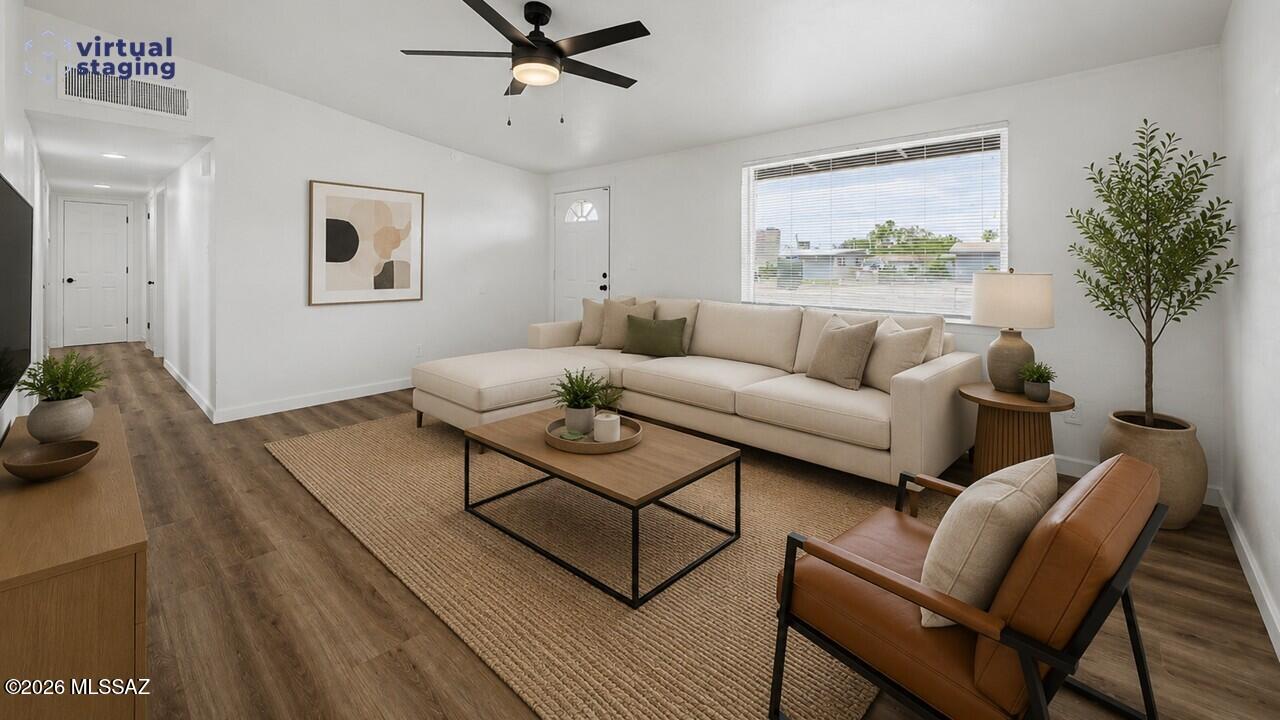 1734 S Avenida Regulo
