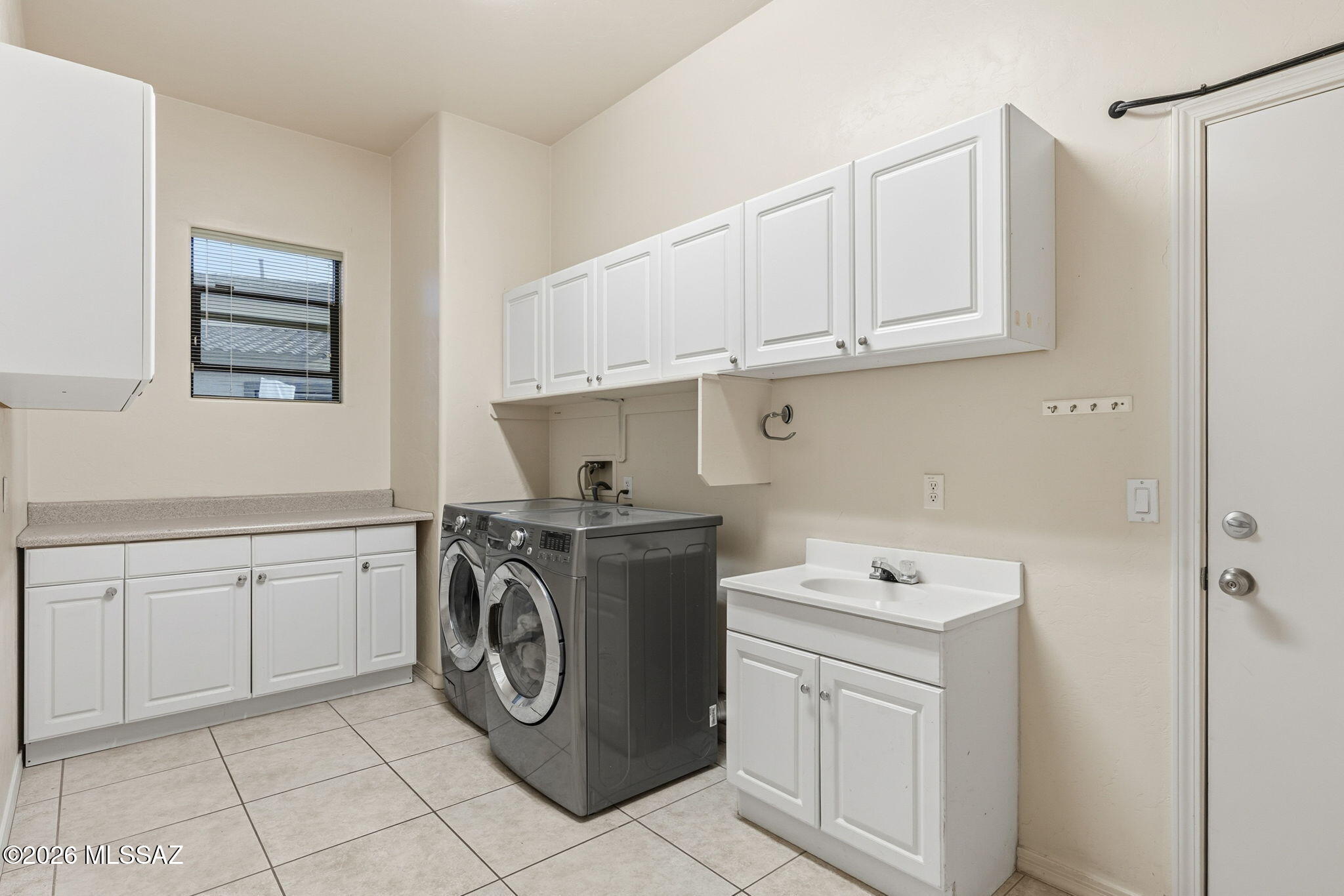 Mira Vista (1-60) - Residential