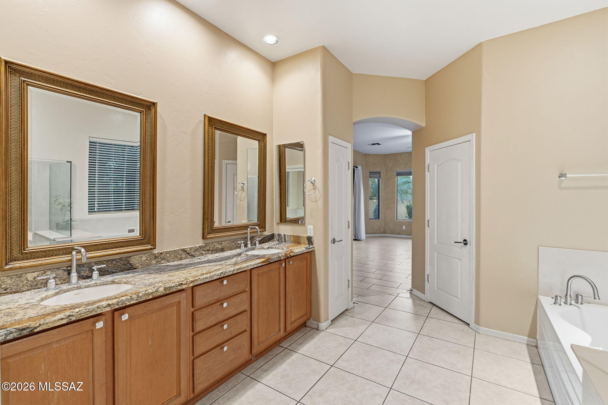Mira Vista (1-60) - Residential