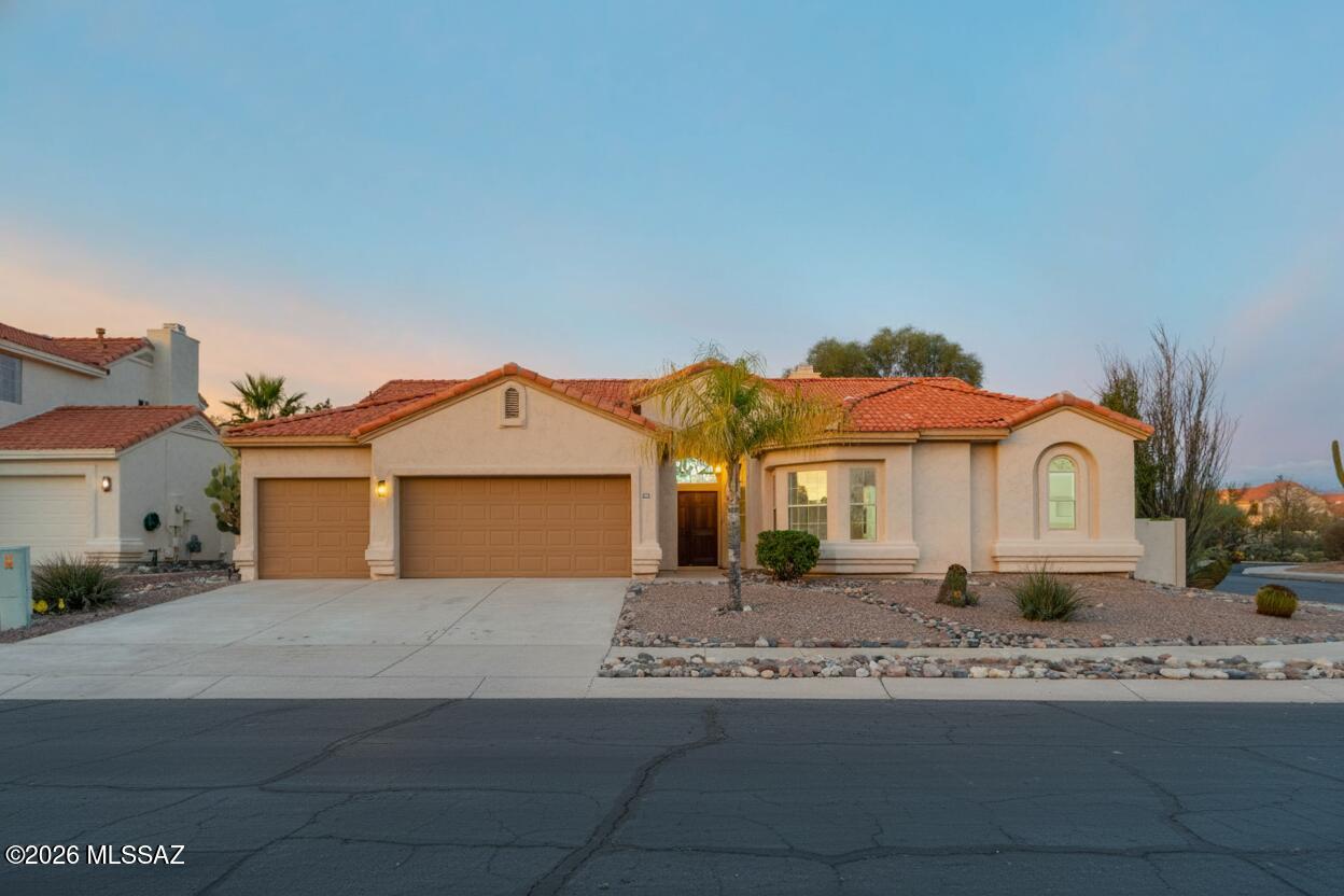 960 W Wheatgrass Place