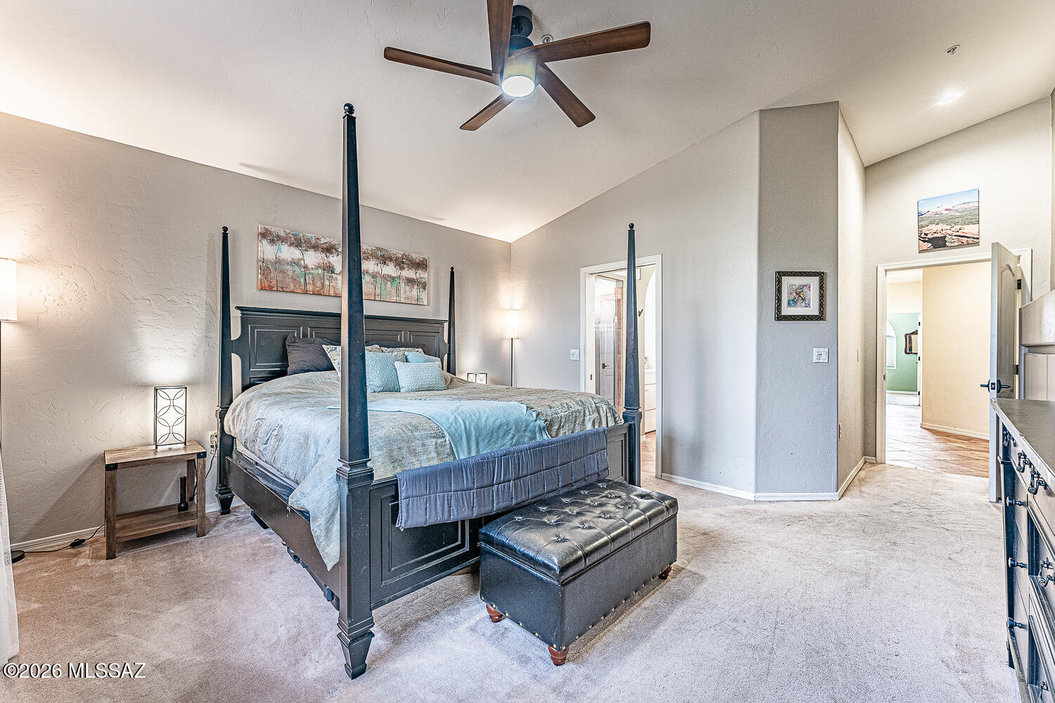 668 W Greenview Place