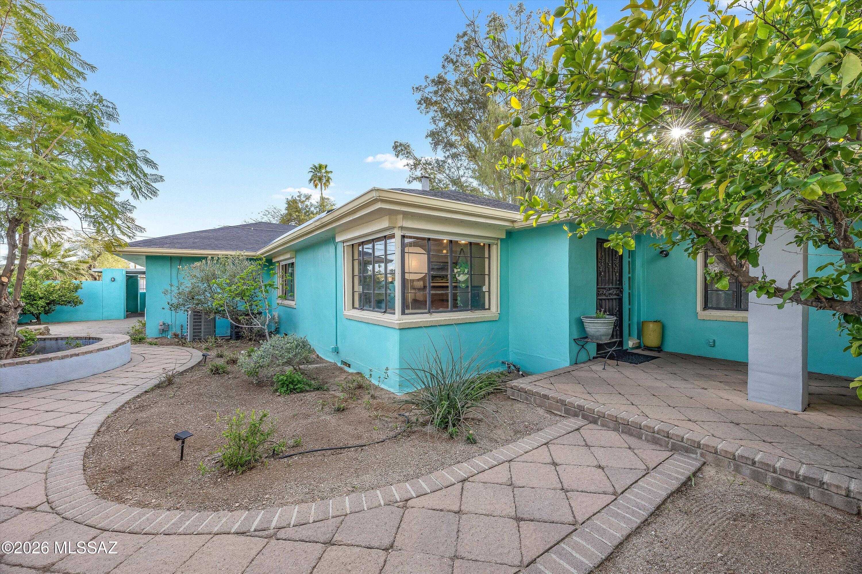 4260 E Cooper Street