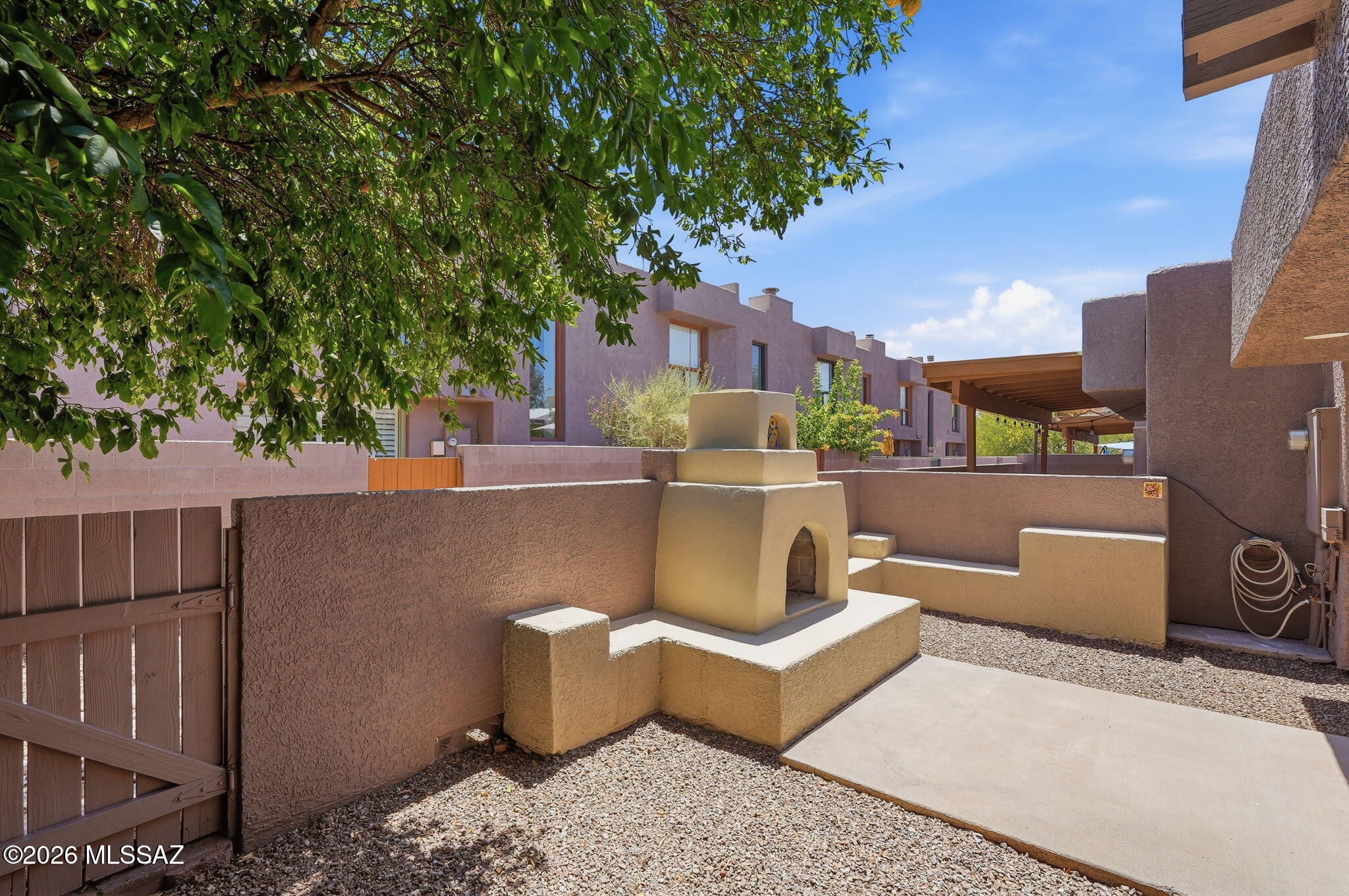 3136 E Macenroe Lane