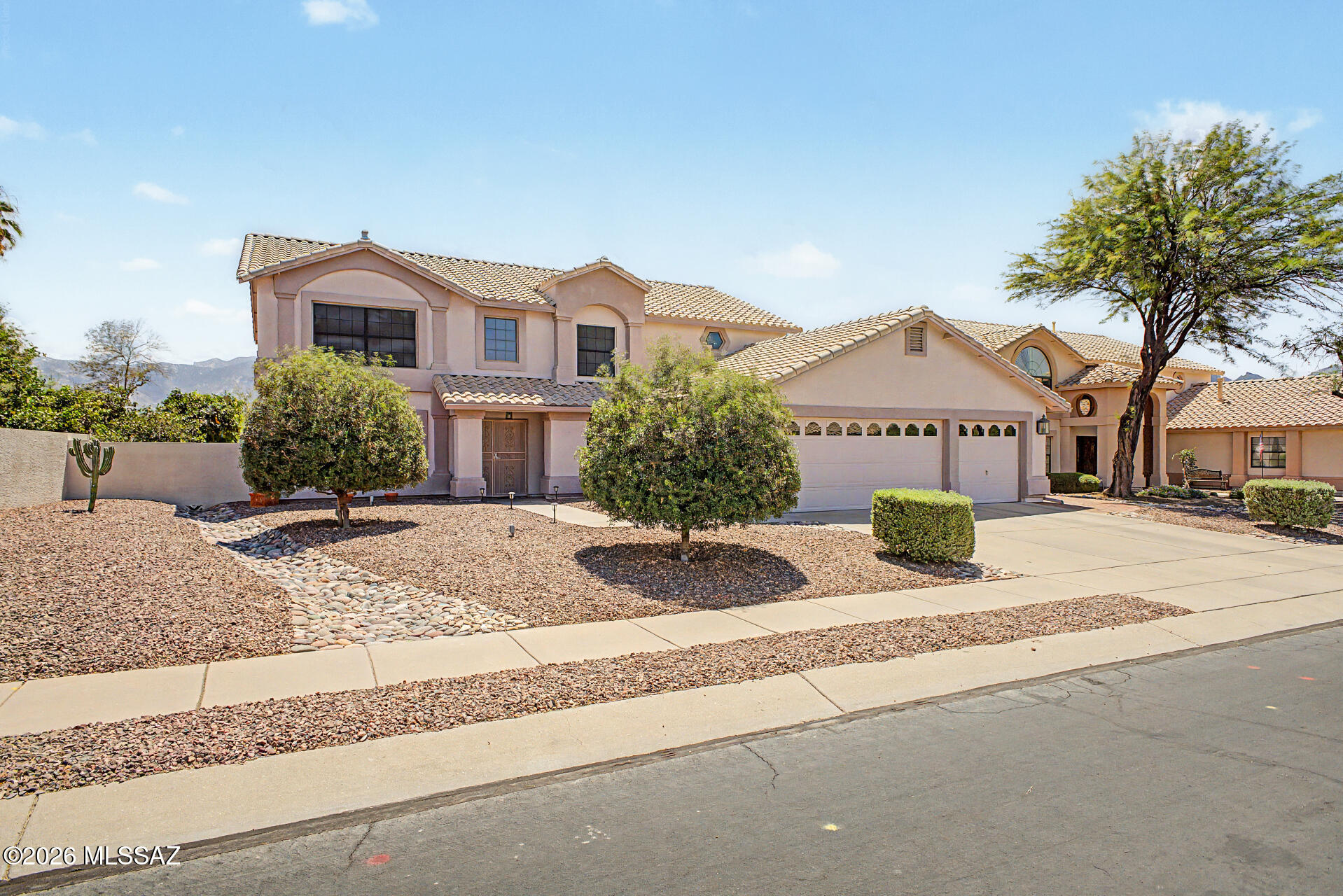 12592 N Pioneer Way