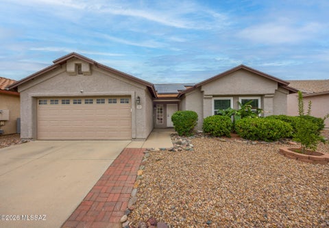 Photo of 2531 W Camino Del Deseo, Tucson, AZ 85742 (MLS # 22625072)