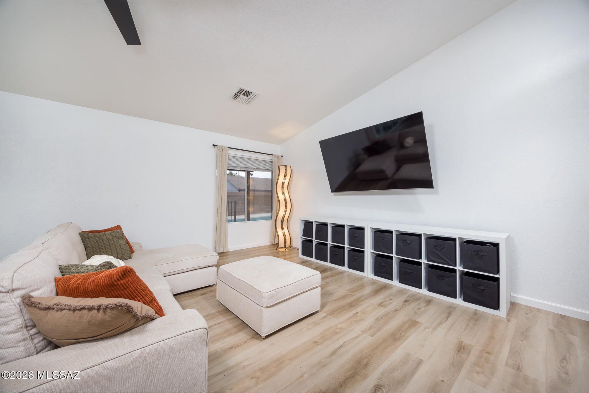 2531 W Camino Del Deseo