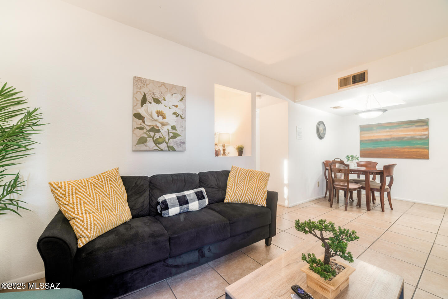 1745 E Glenn Street 121