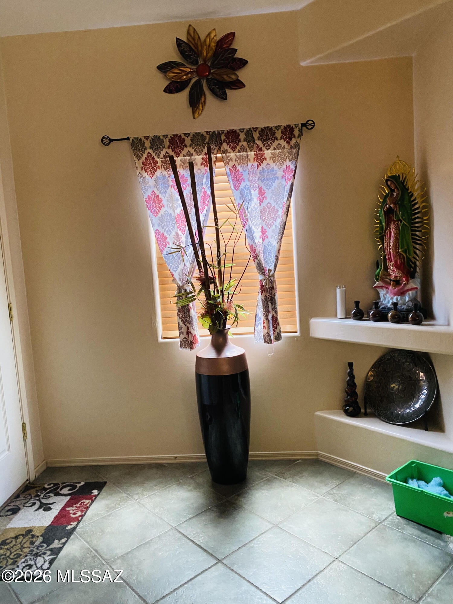 202 E Corte Rancho Encanto
