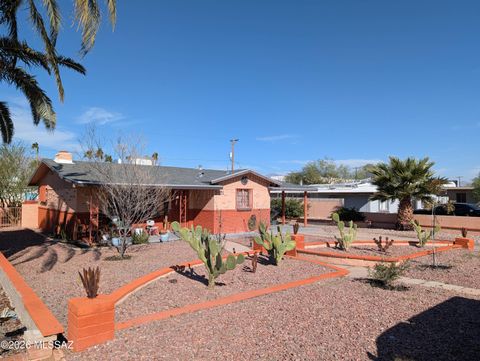 Photo of 5631 E 1st Street, Tucson, AZ 85711 (MLS # 22603726)