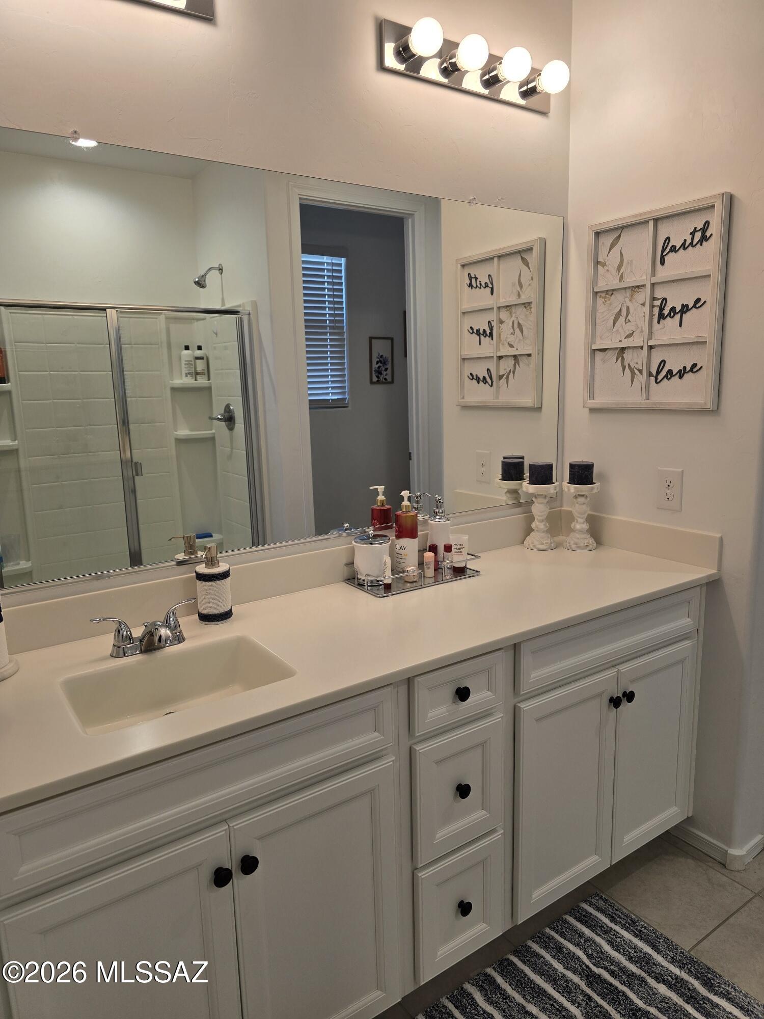 La Estancia De Tucson SQ20182610609 - Residential