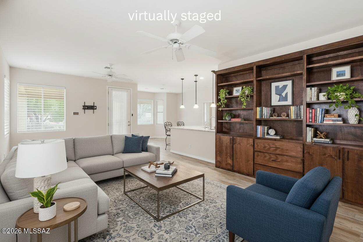 521 W Knotwood Street