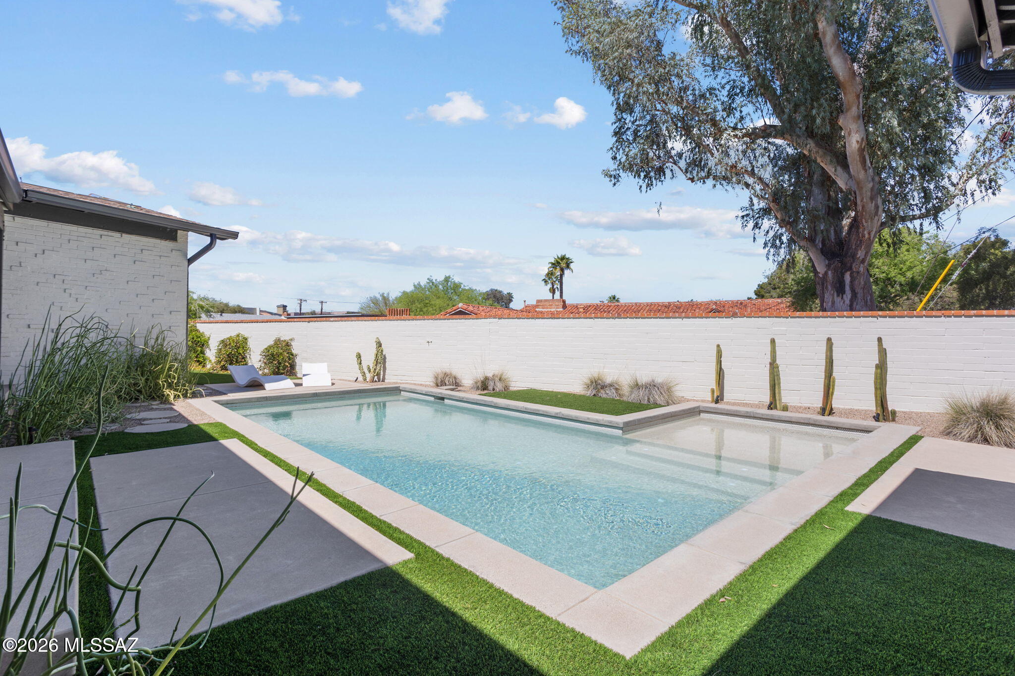 Encanto Park - Residential