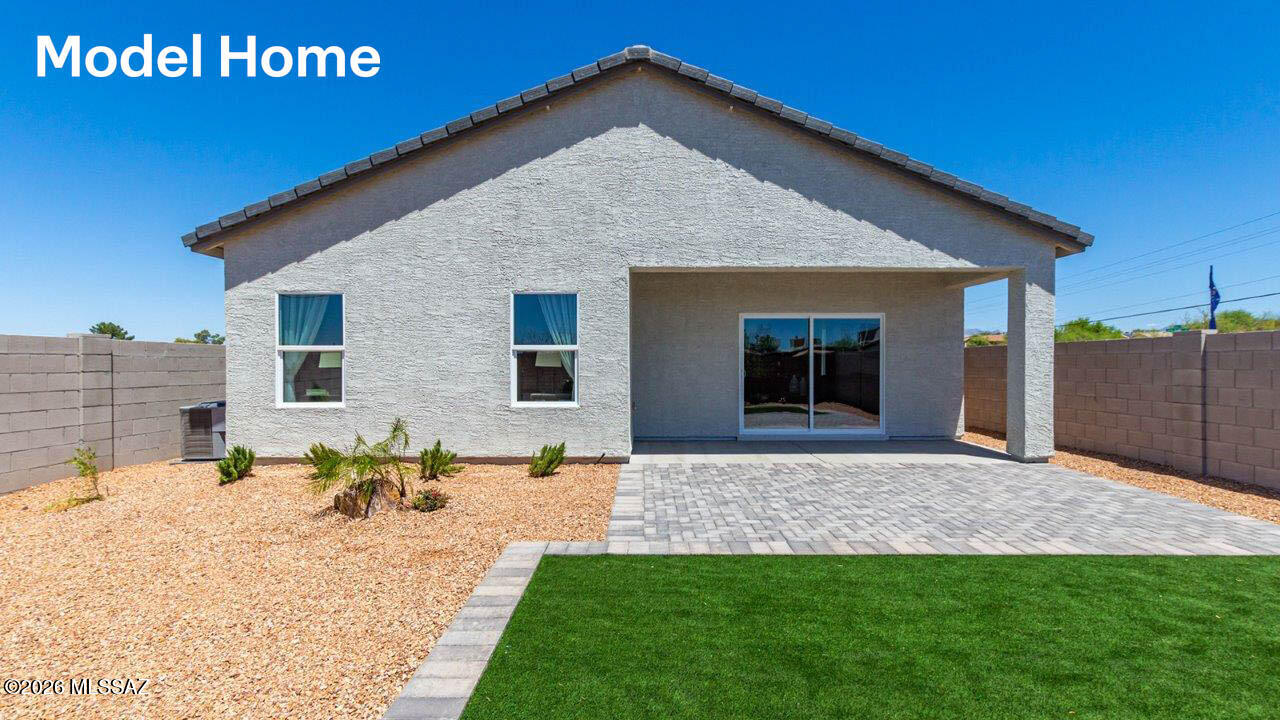 Saguaro Bloom SQ20180540069 - Residential