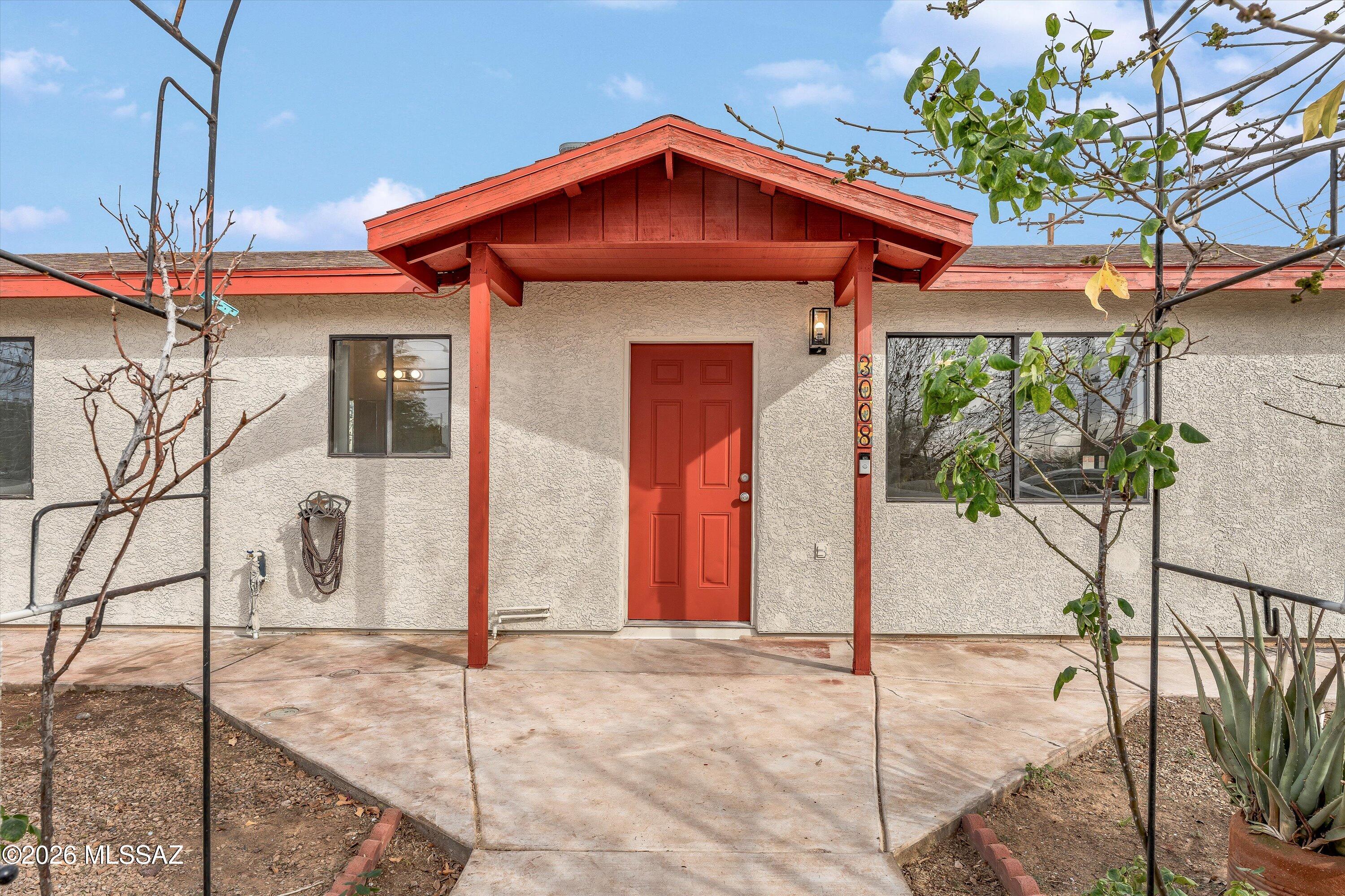 3008 N Estrella Avenue