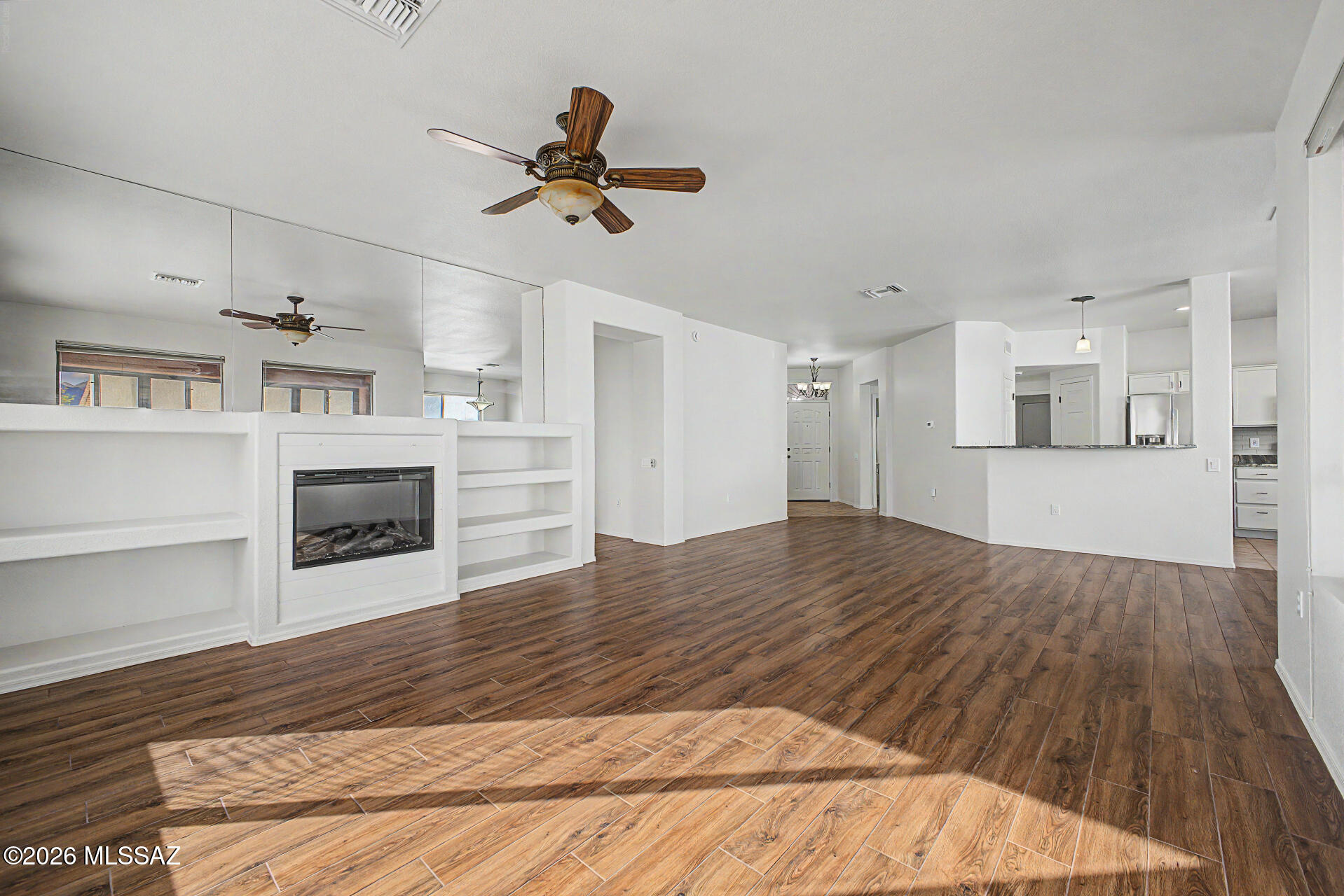 2233 W Gramercy Drive