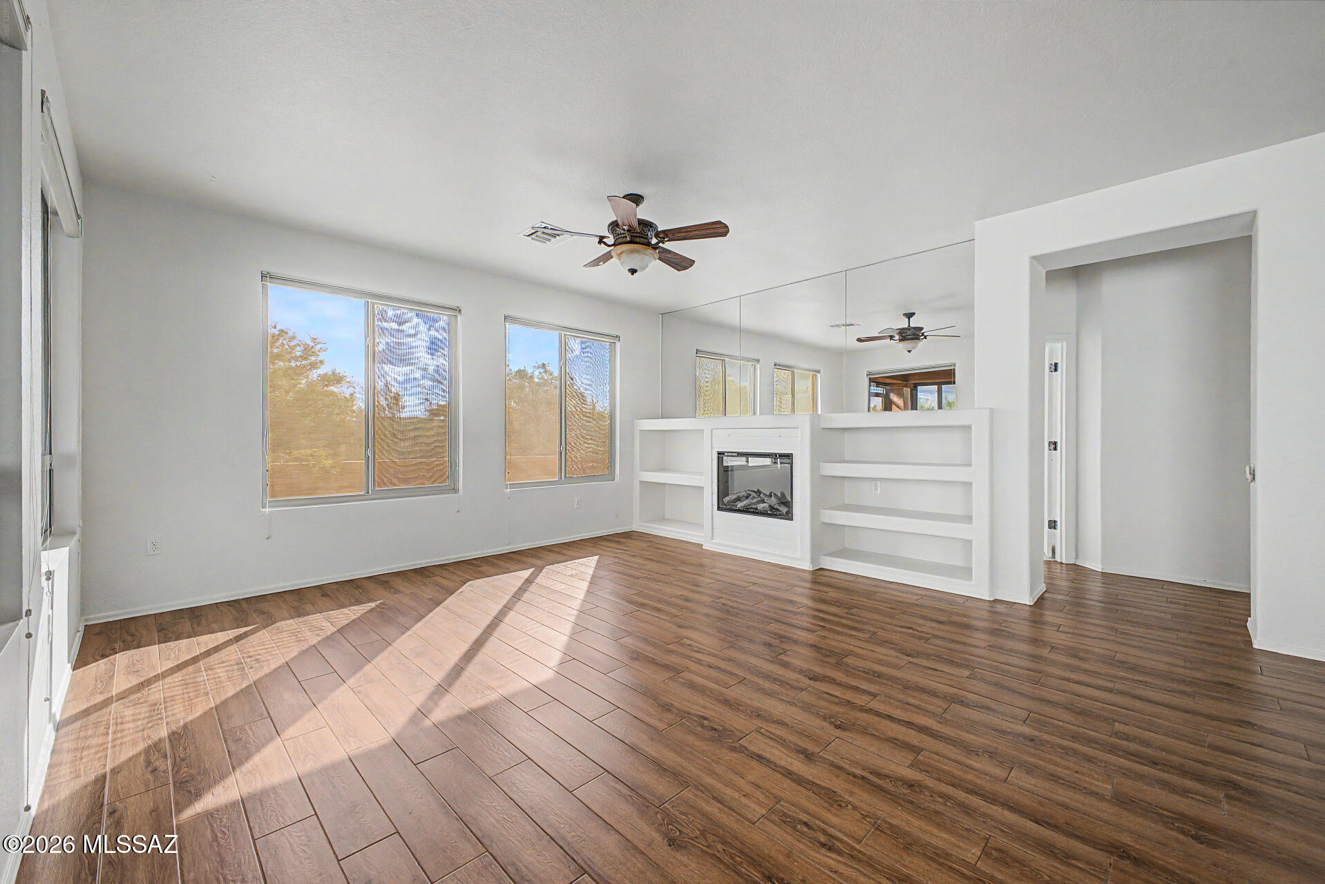 2233 W Gramercy Drive