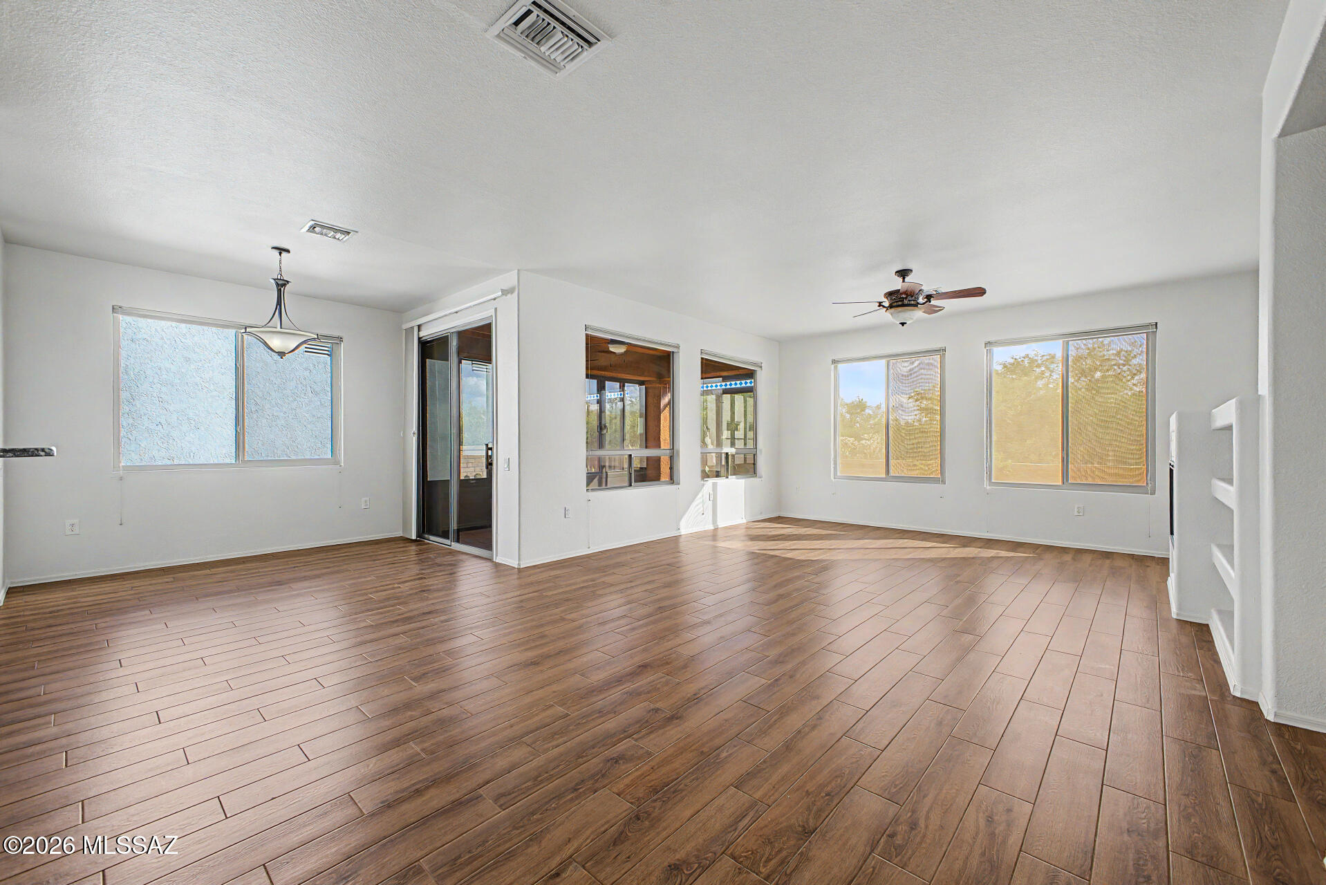 2233 W Gramercy Drive