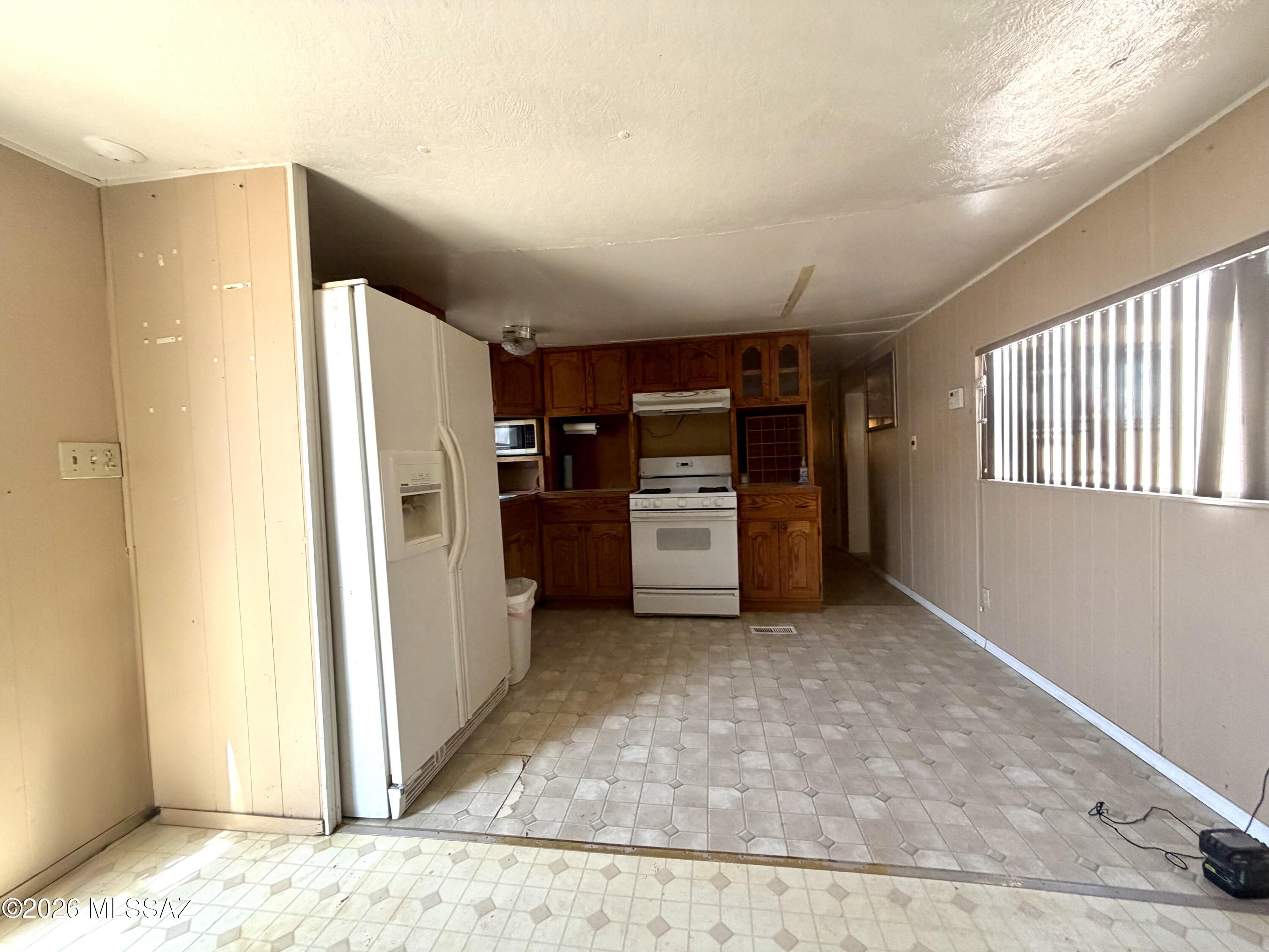 Los Ranchitos - Residential