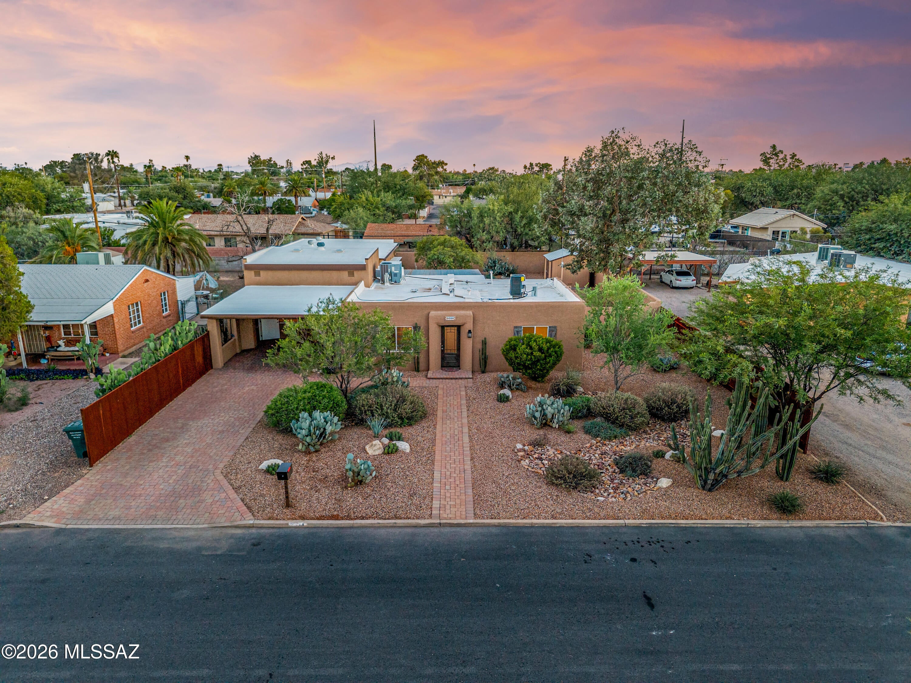 2534 E Florence Drive