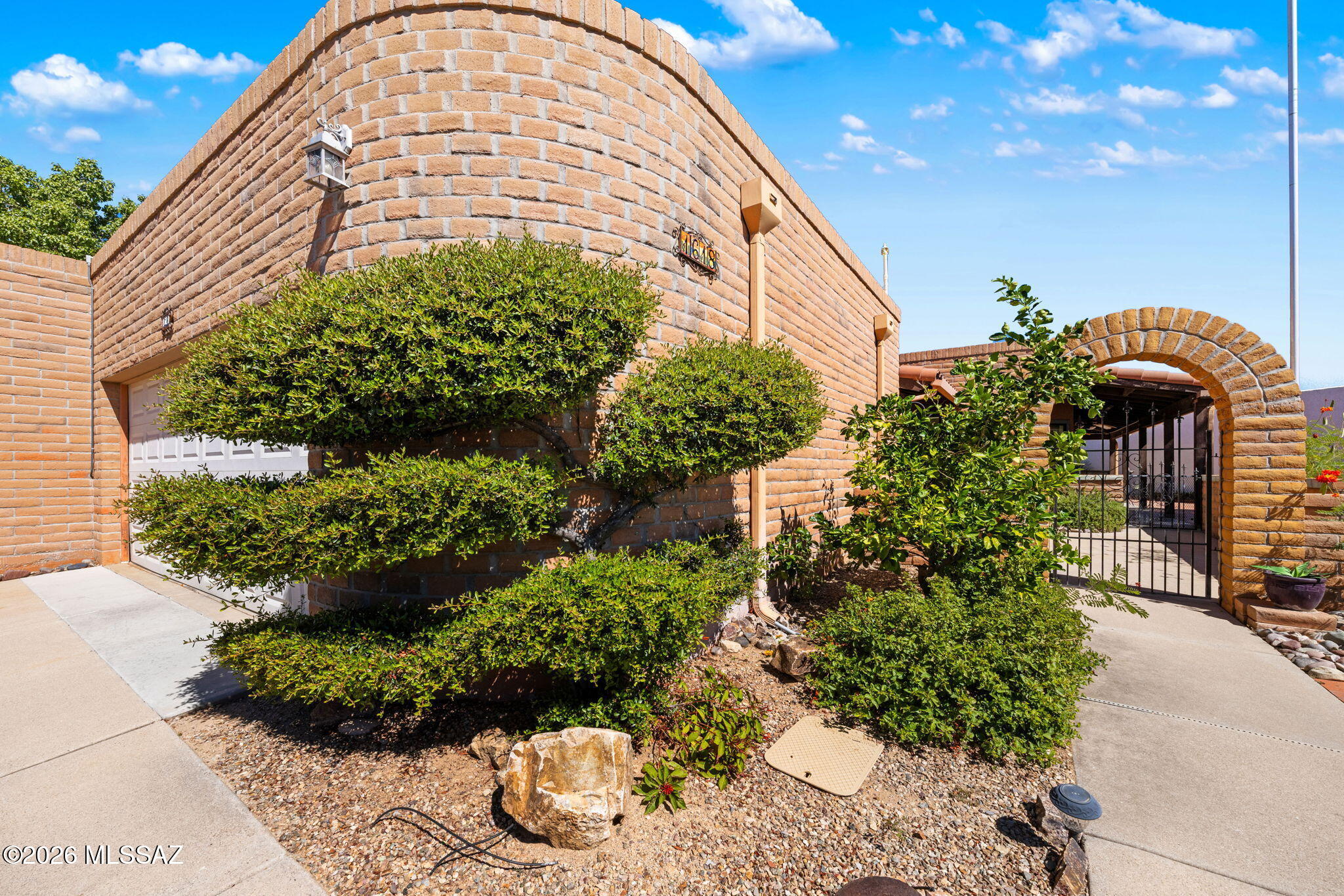 1618 W Calle Hacienda
