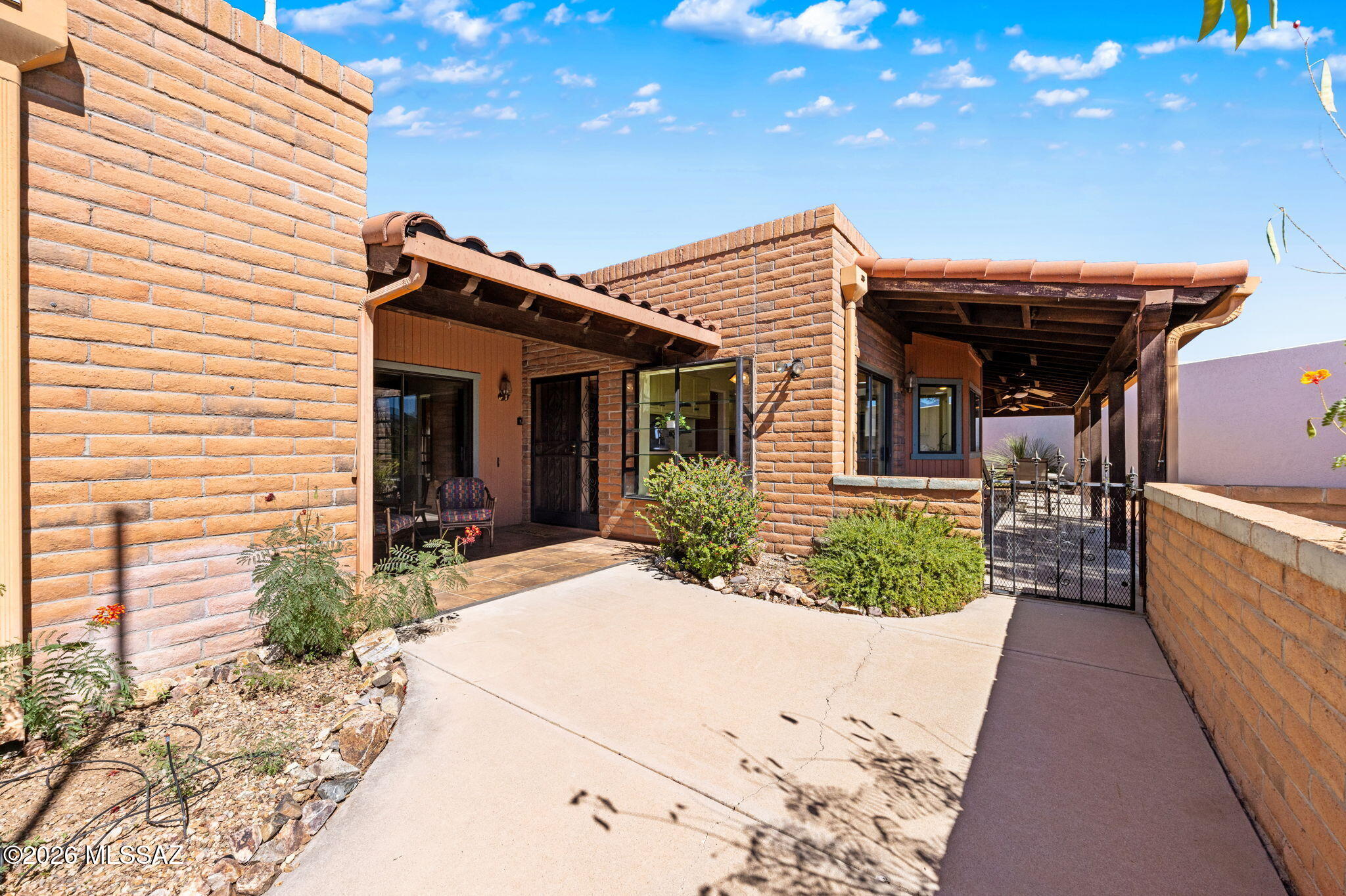 1618 W Calle Hacienda