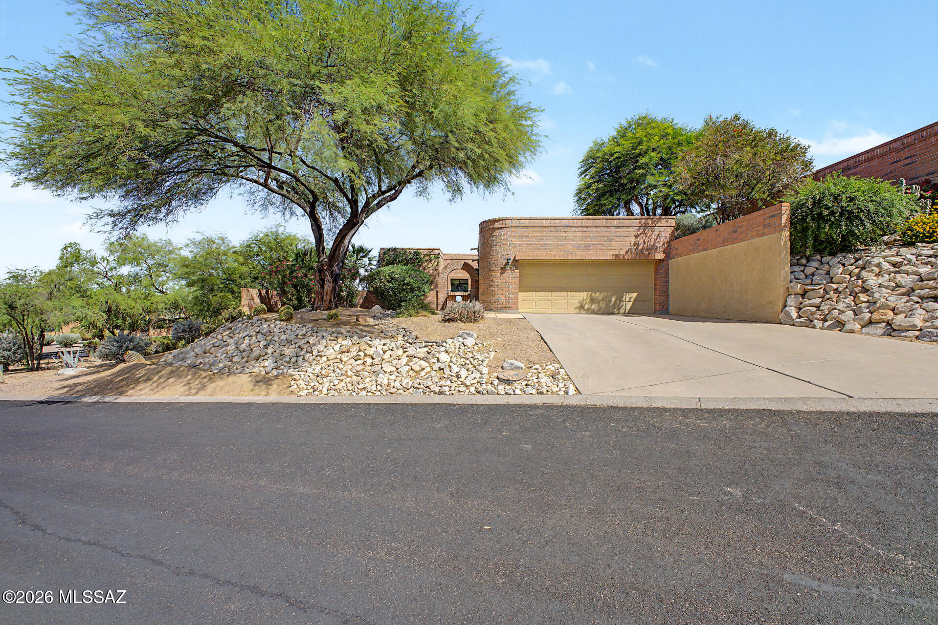 La Cholla Hills(1-313) - Residential