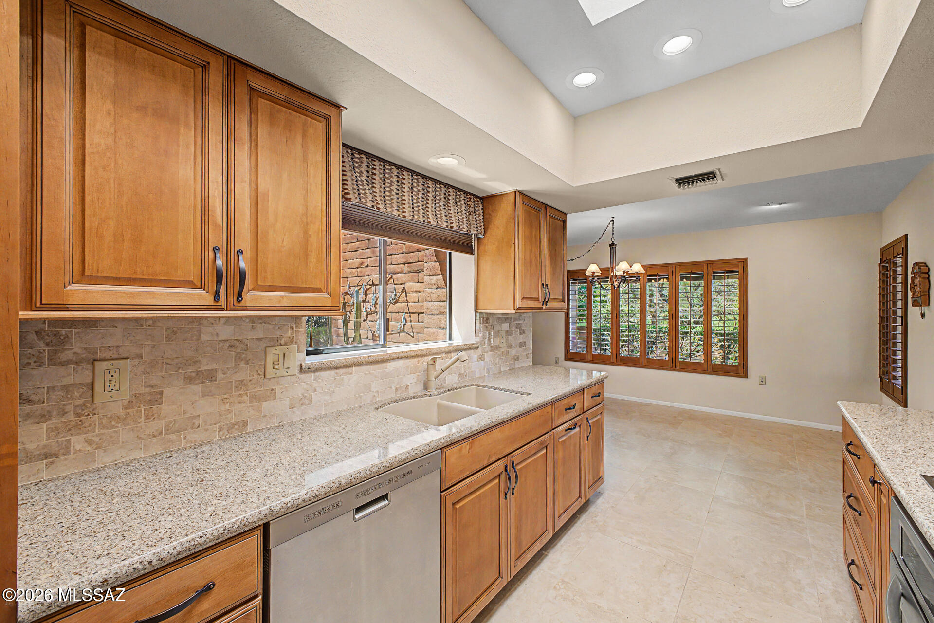2025 W Ashbrook Drive