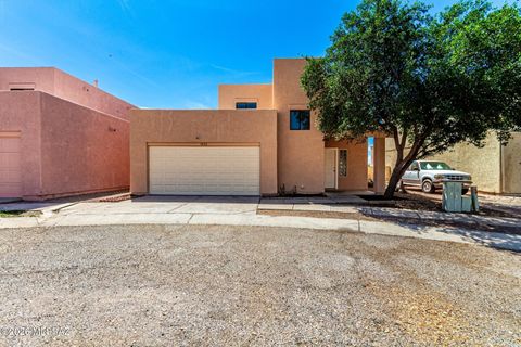 Photo of 1624 E Calle Grandiosa, Tucson, AZ 85706 (MLS # 22608839)