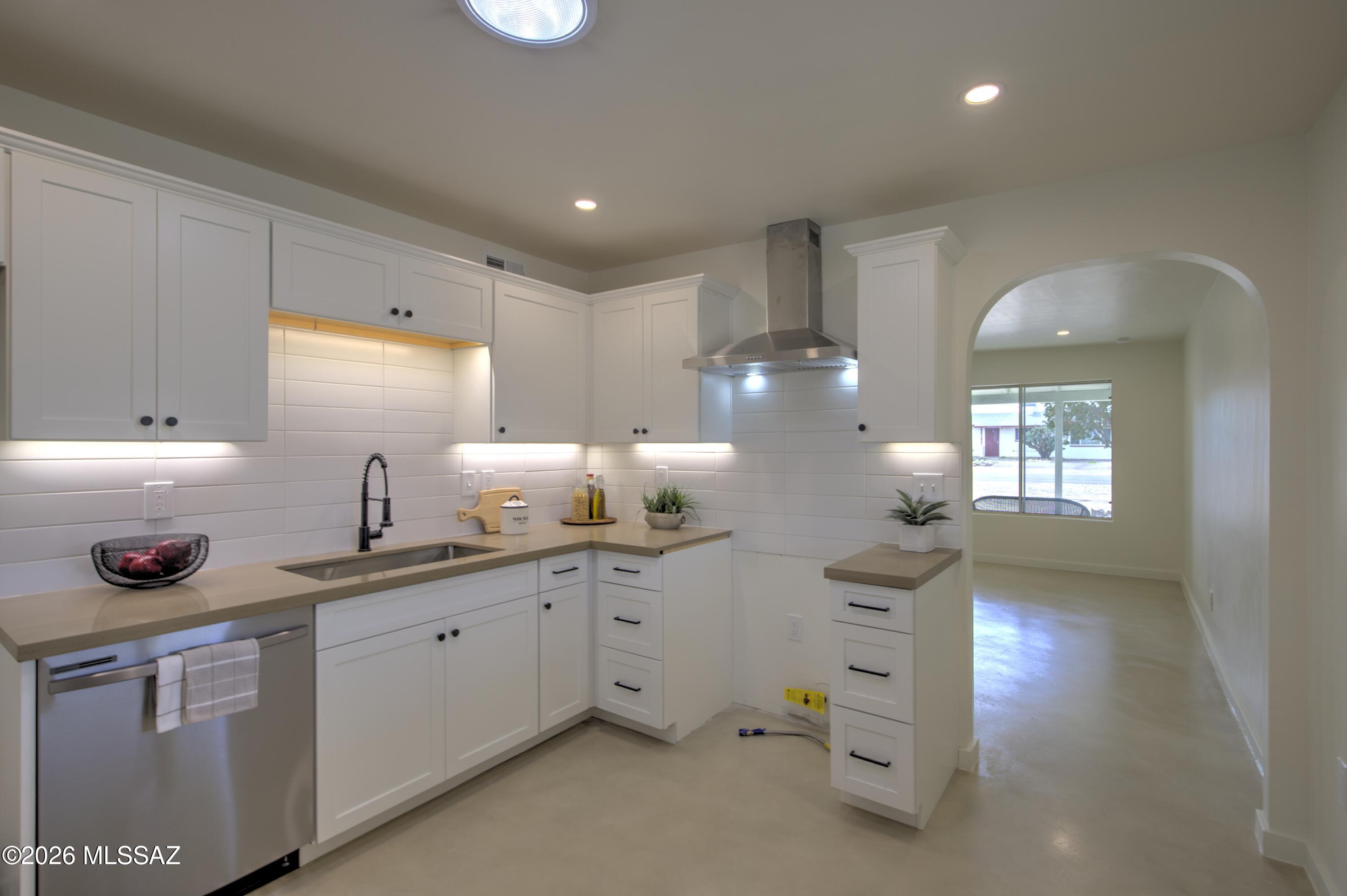 12438 W Swanson Street