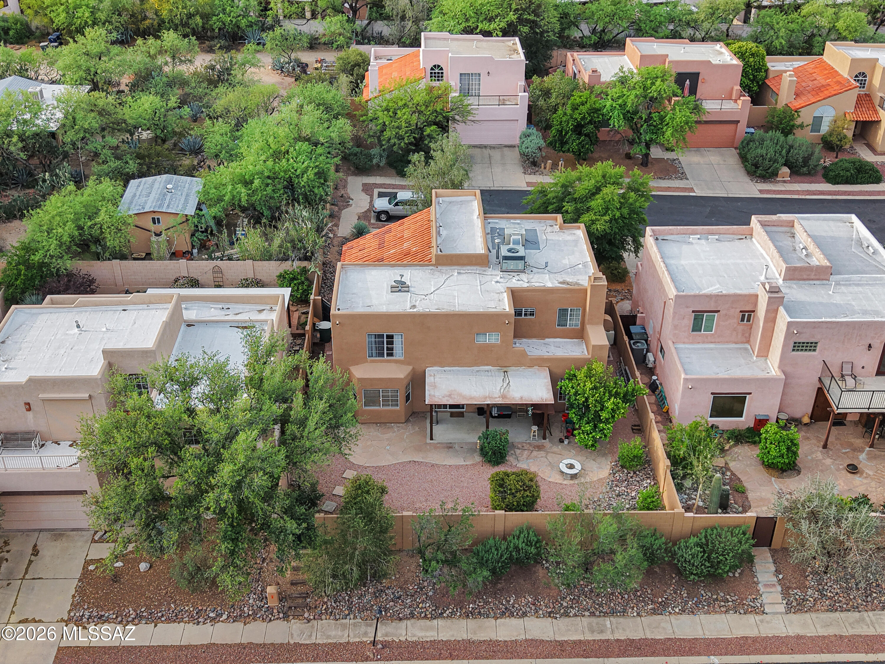 3712 N Placita Chimenea