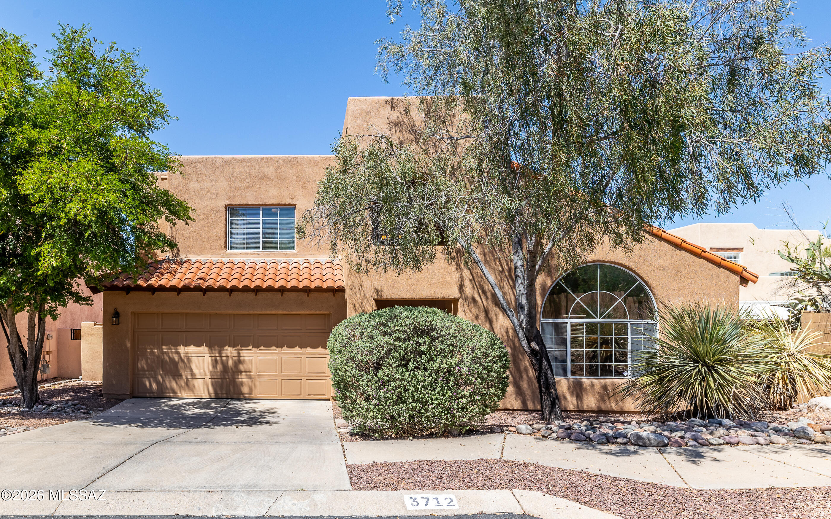 3712 N Placita Chimenea
