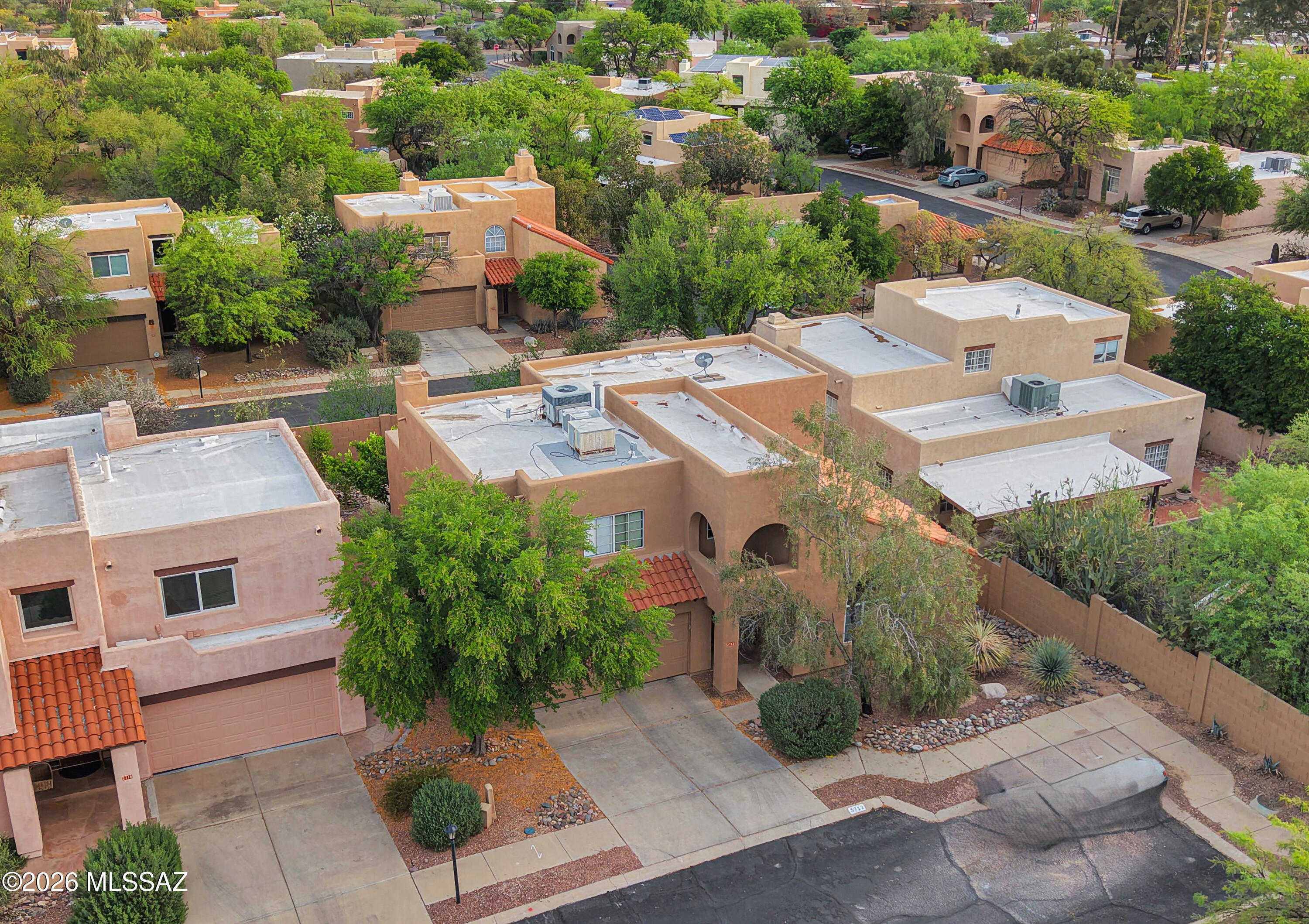 3712 N Placita Chimenea