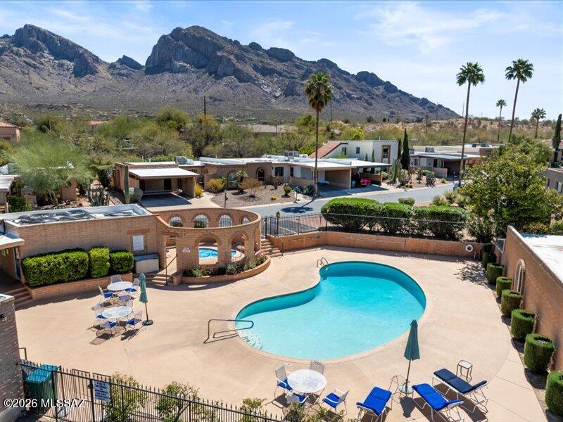 Oro Valley Townhouses (47-52, 58-91) - Residential