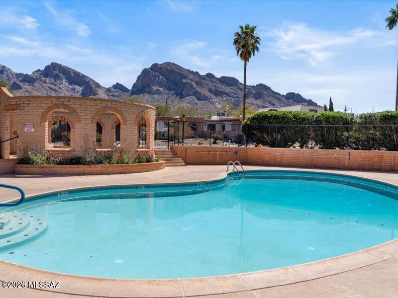 Oro Valley Townhouses (47-52, 58-91) - Residential