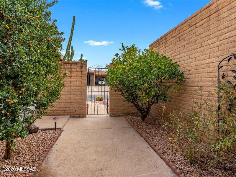 Oro Valley Townhouses (47-52, 58-91) - Residential
