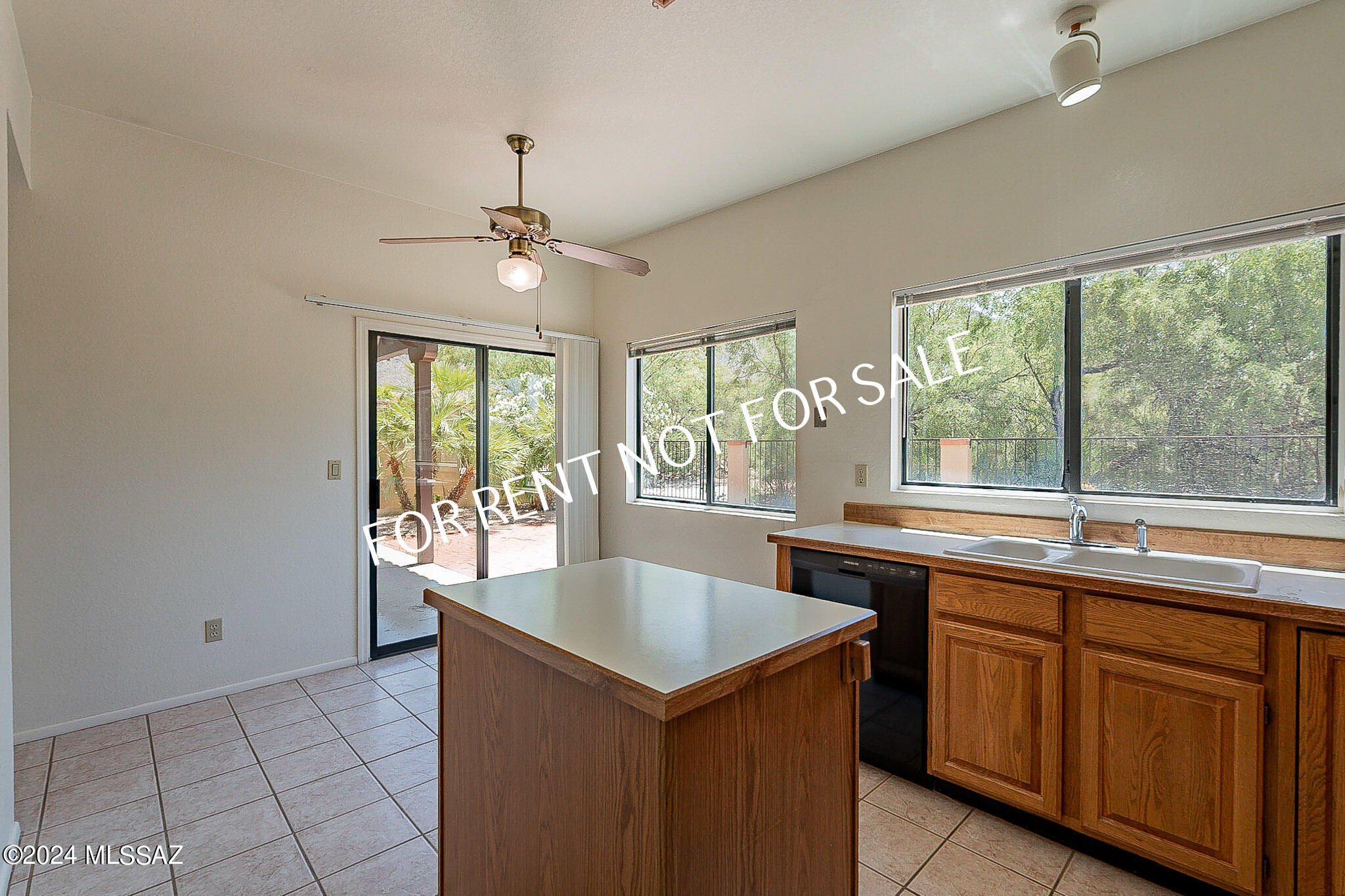 El Conquistador Resort Patio Homes (96-154) - Residential Lease