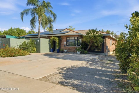 Photo of 4818 E 12th Street, Tucson, AZ 85711 (MLS # 22619939)