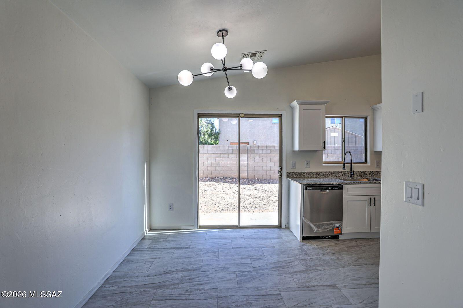 3625 E Drexel Manor Stravenue