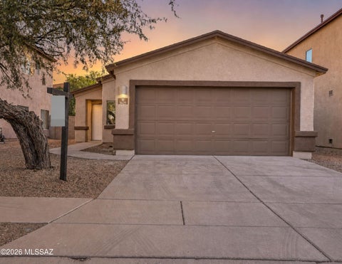 Photo of 3625 E Drexel Manor Stravenue, Tucson, AZ 85706 (MLS # 22624677)