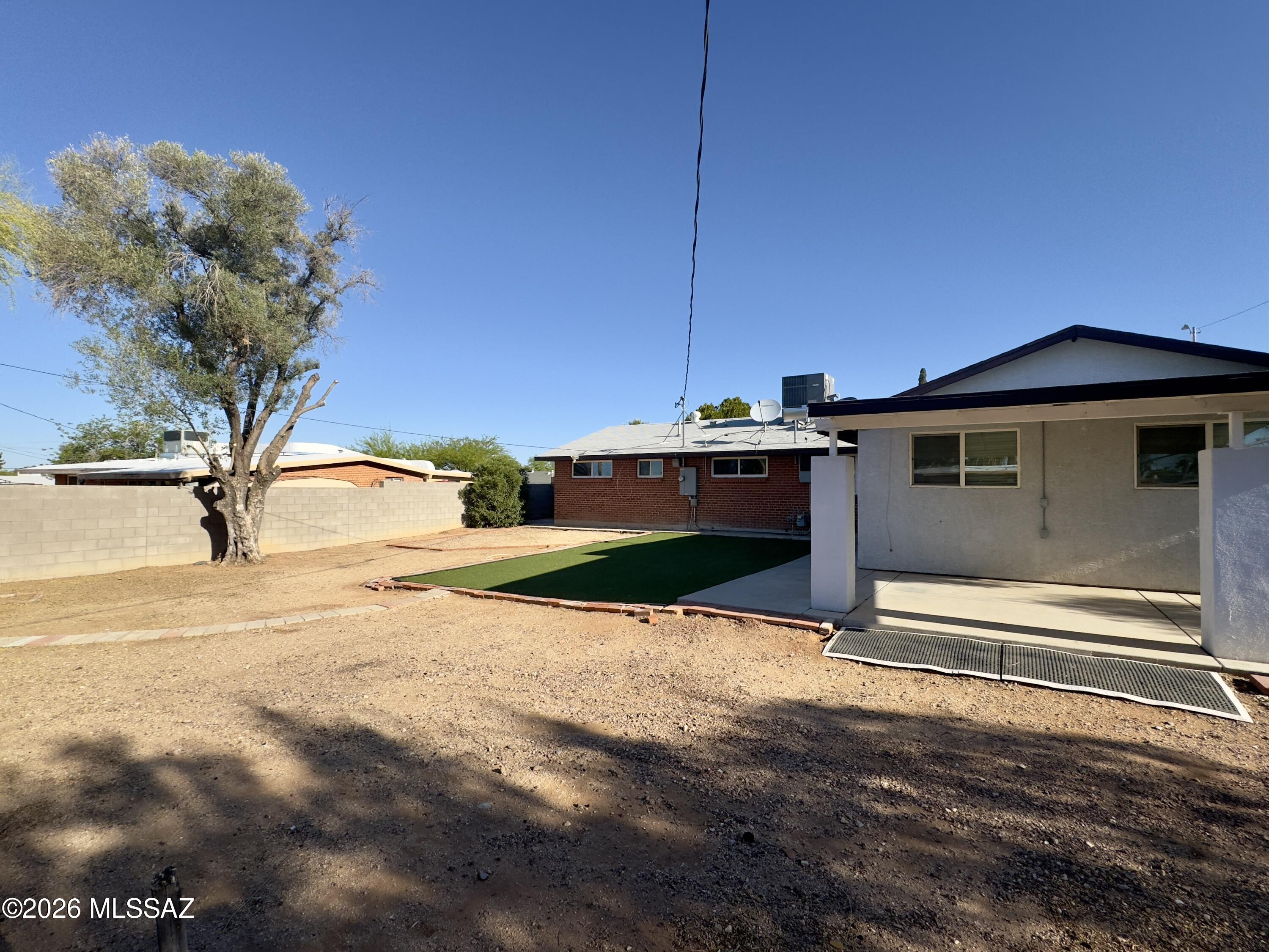Longview Estates (1-56) - Residential Lease